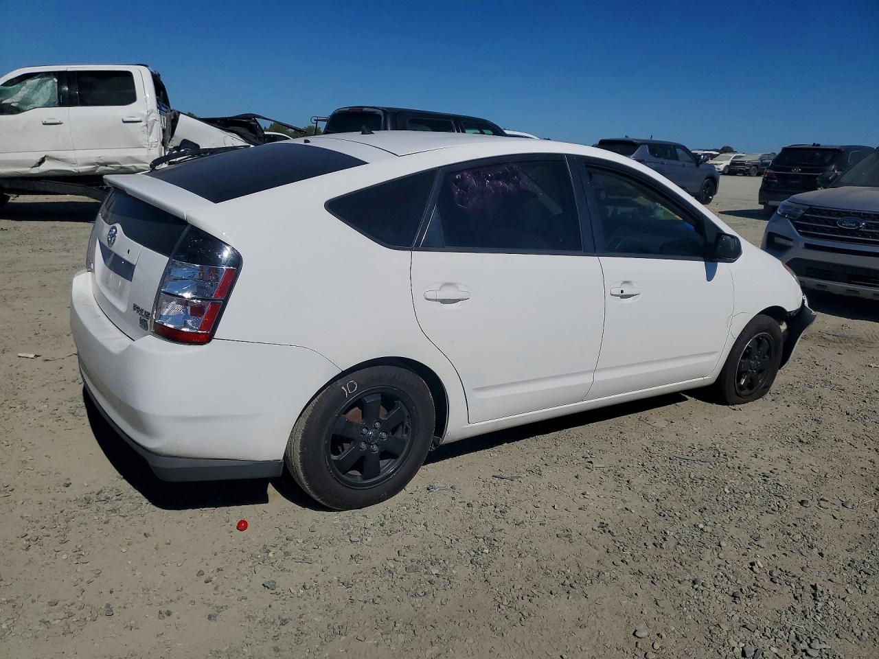 2004 Toyota Prius Base White vin: JTDKB20U940005477