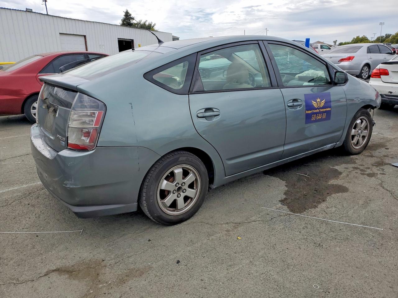 2004 Toyota Prius Base Серебряный vin: JTDKB20U940024918