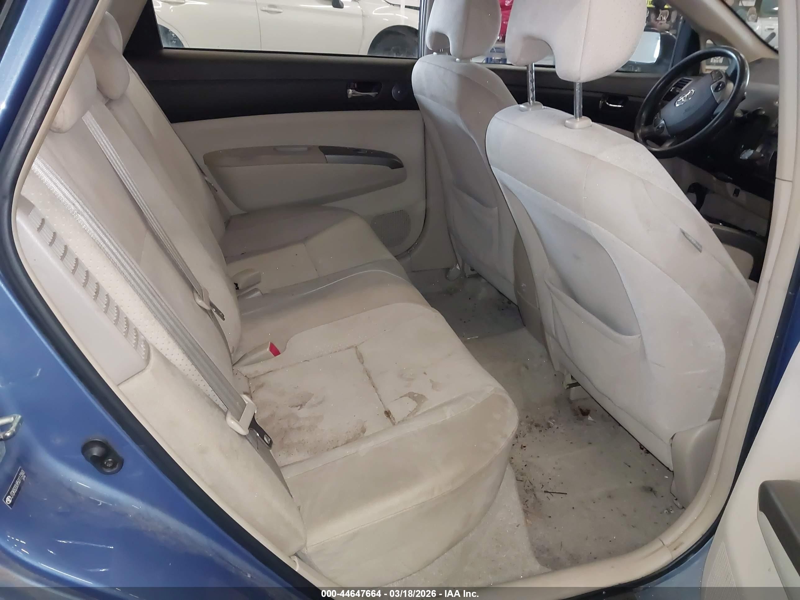 2005 Toyota Prius   Blue vin: JTDKB20U950117360