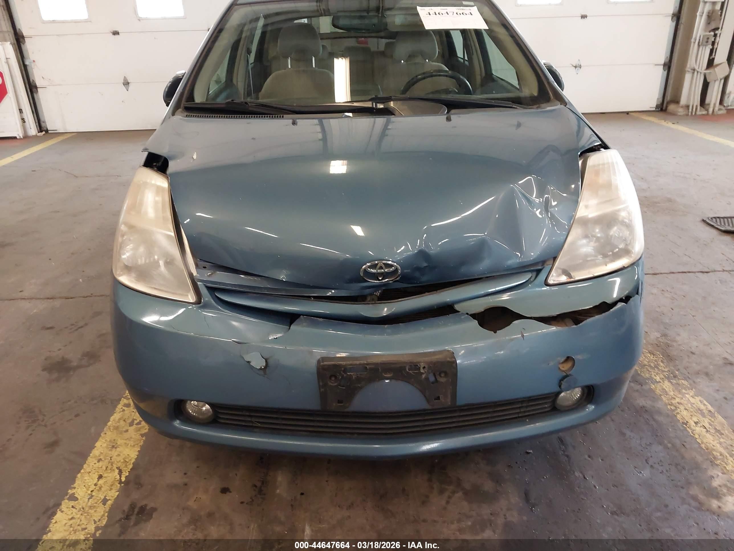2005 Toyota Prius   Blue vin: JTDKB20U950117360