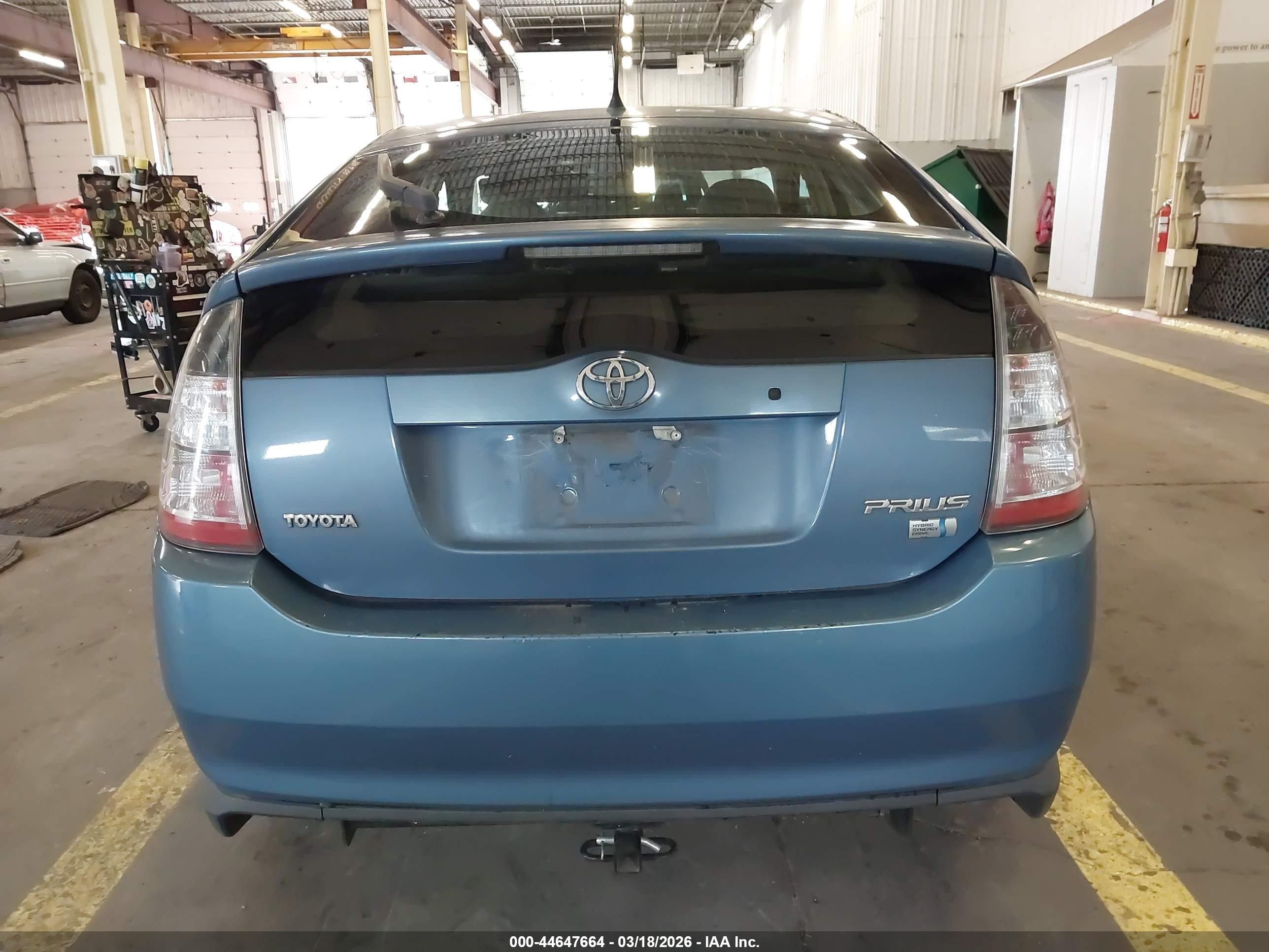 2005 Toyota Prius   Blue vin: JTDKB20U950117360
