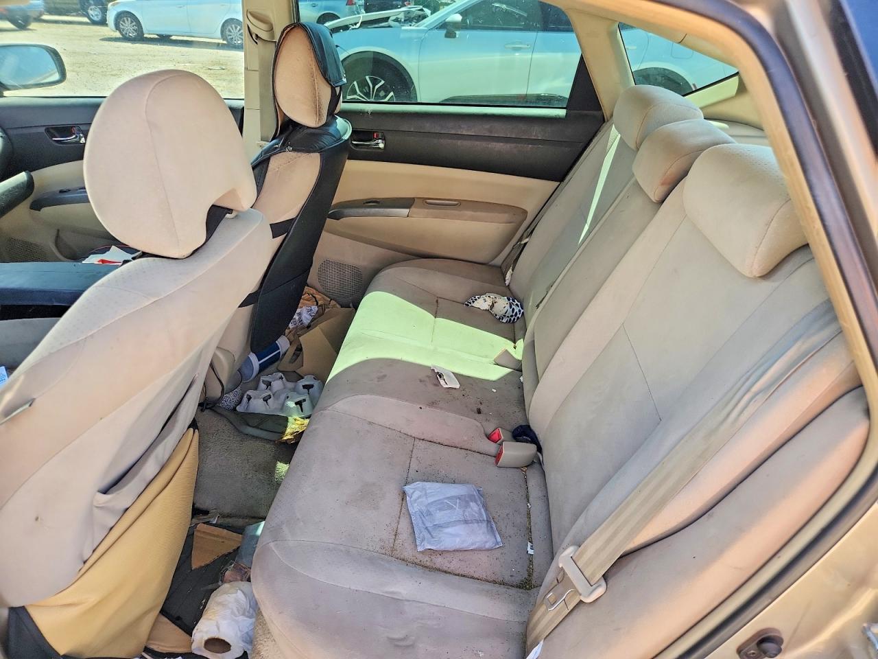 2005 Toyota Prius Base Tan vin: JTDKB20U950128391
