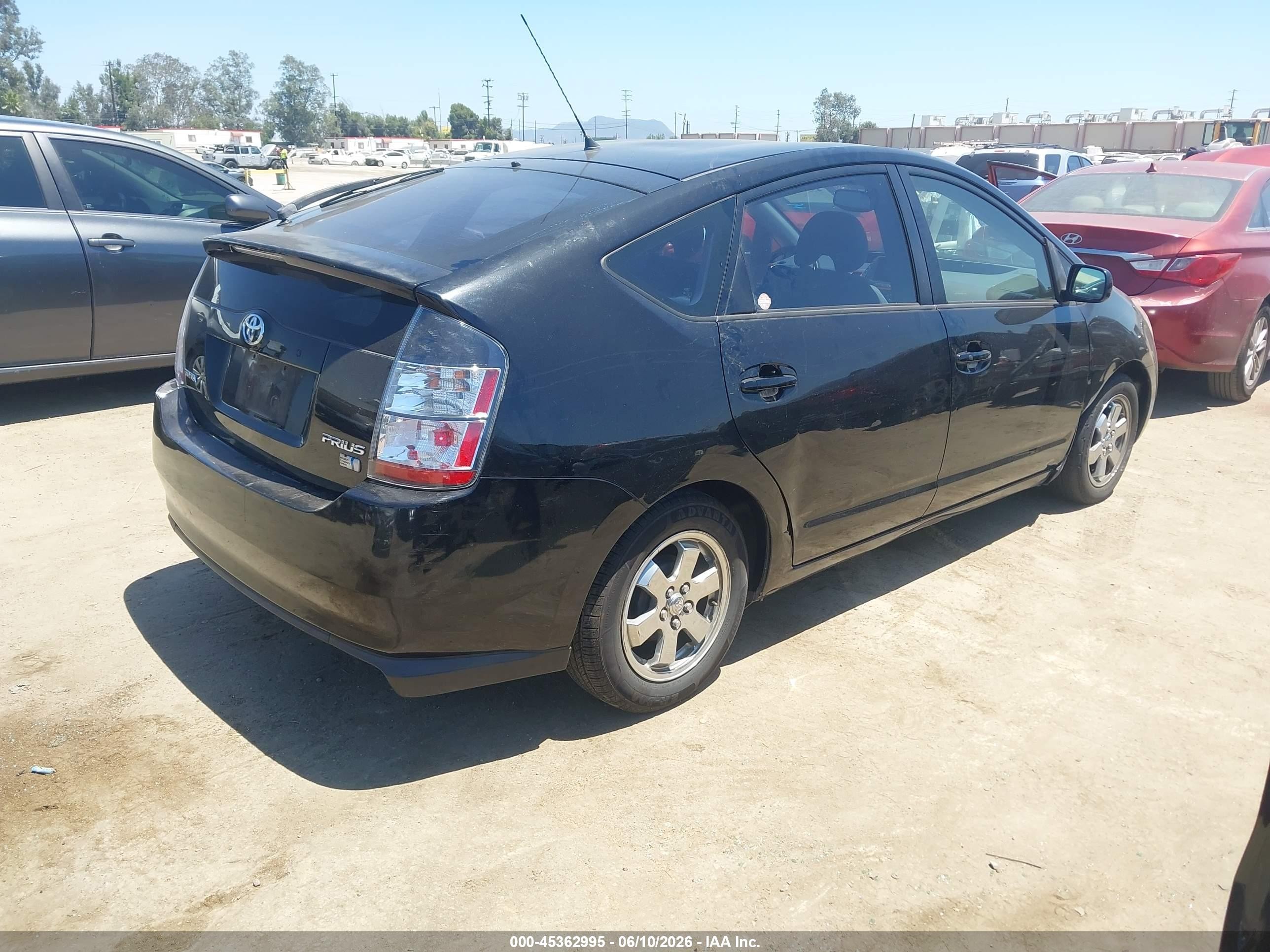 2005 Toyota Prius   Black vin: JTDKB20U950129072