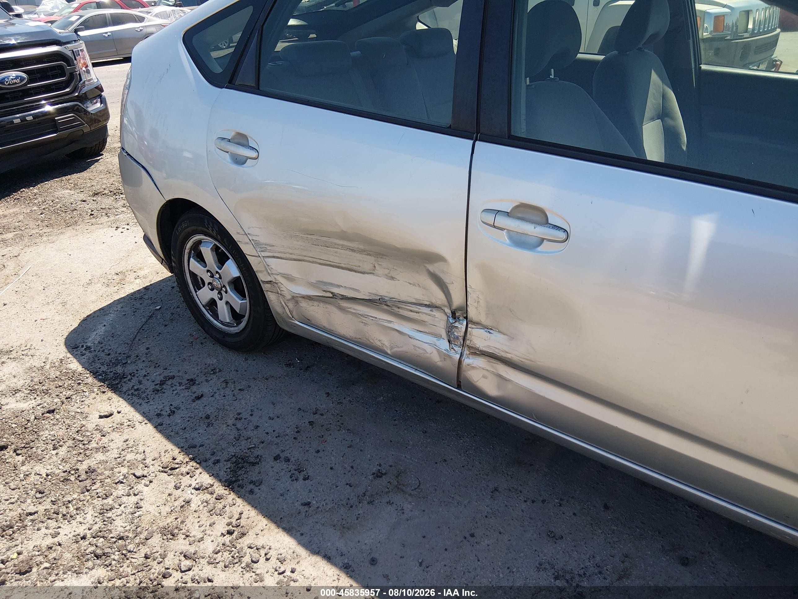 2005 Toyota Prius   Silver vin: JTDKB20U953003731