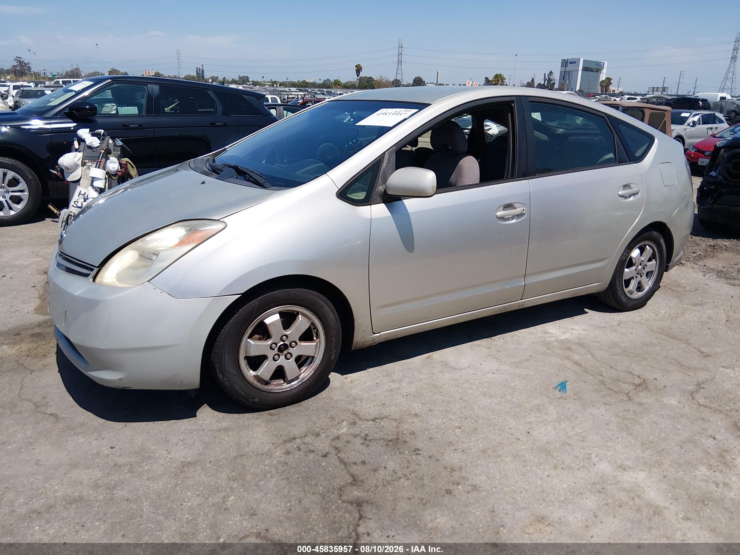 2005 Toyota Prius   Silver vin: JTDKB20U953003731
