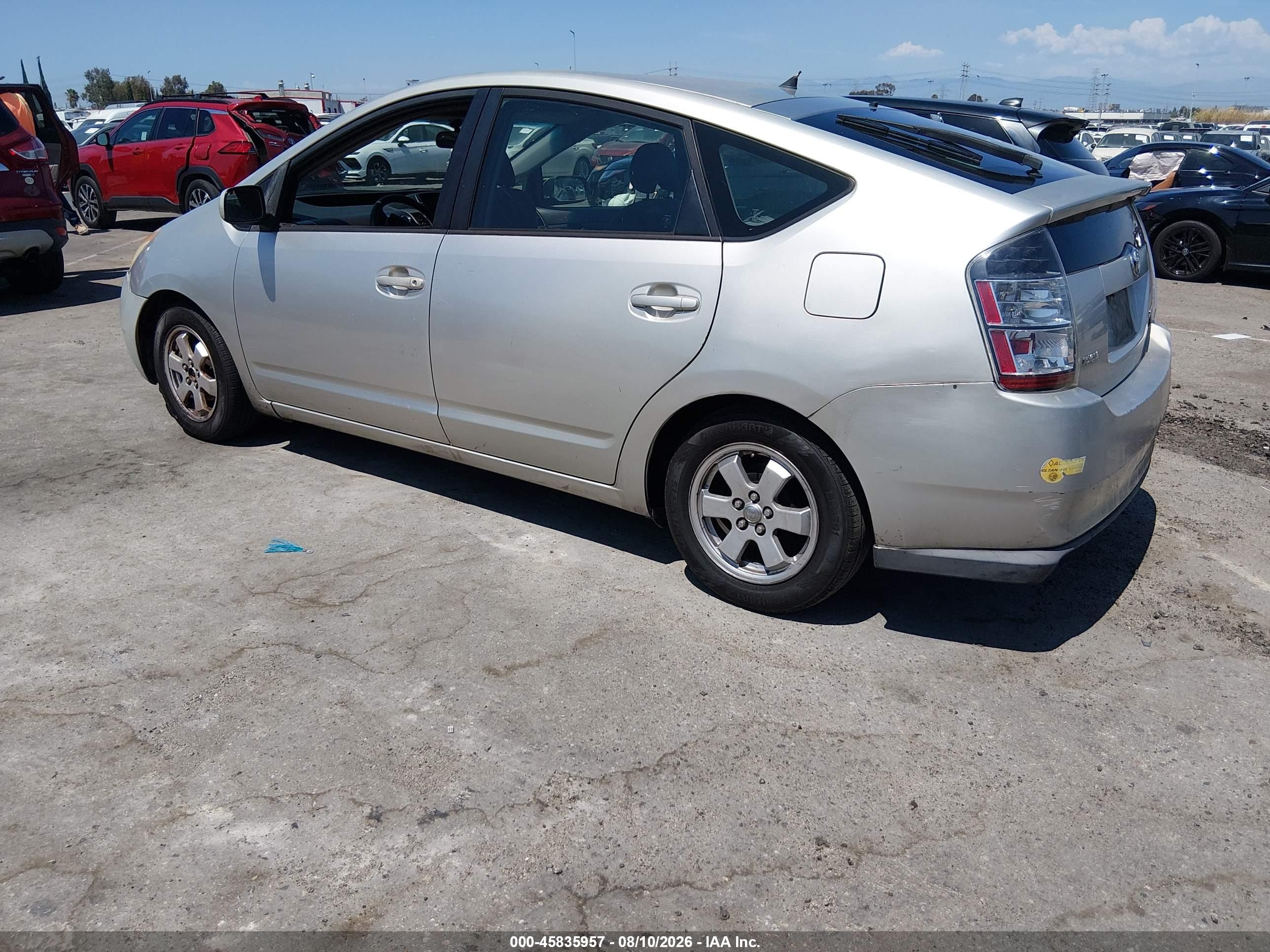 2005 Toyota Prius   Silver vin: JTDKB20U953003731