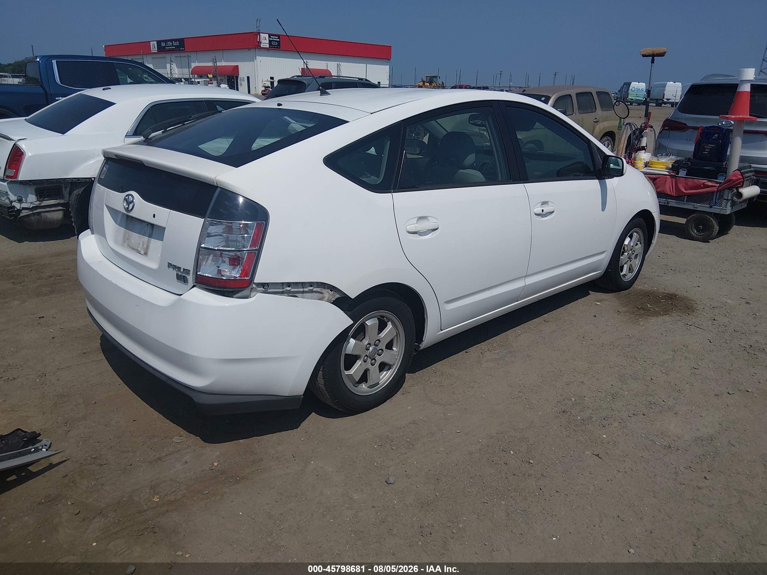 2005 Toyota Prius   White vin: JTDKB20U953019847