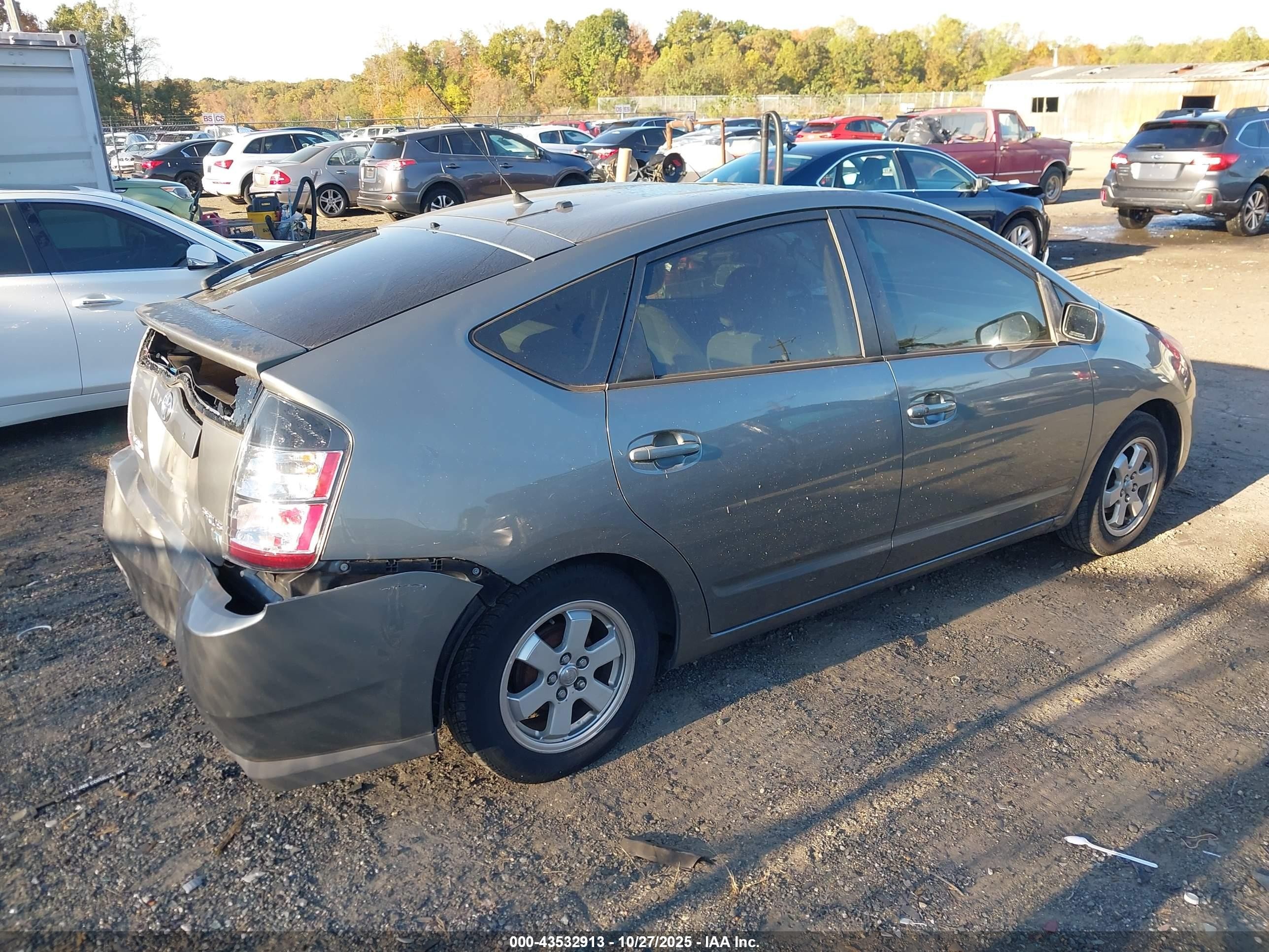 2005 Toyota Prius   Gray vin: JTDKB20U953022716