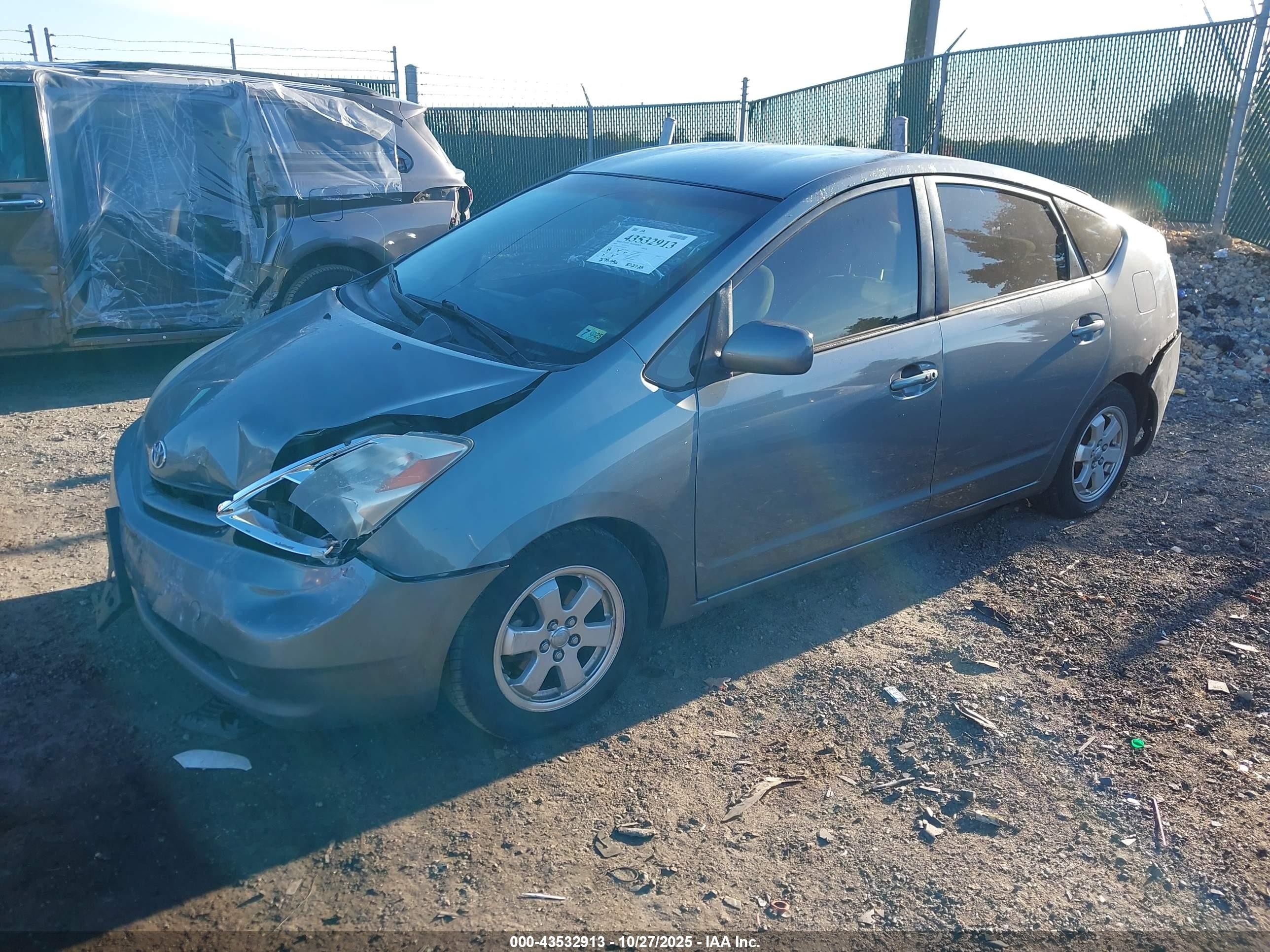 2005 Toyota Prius   Gray vin: JTDKB20U953022716