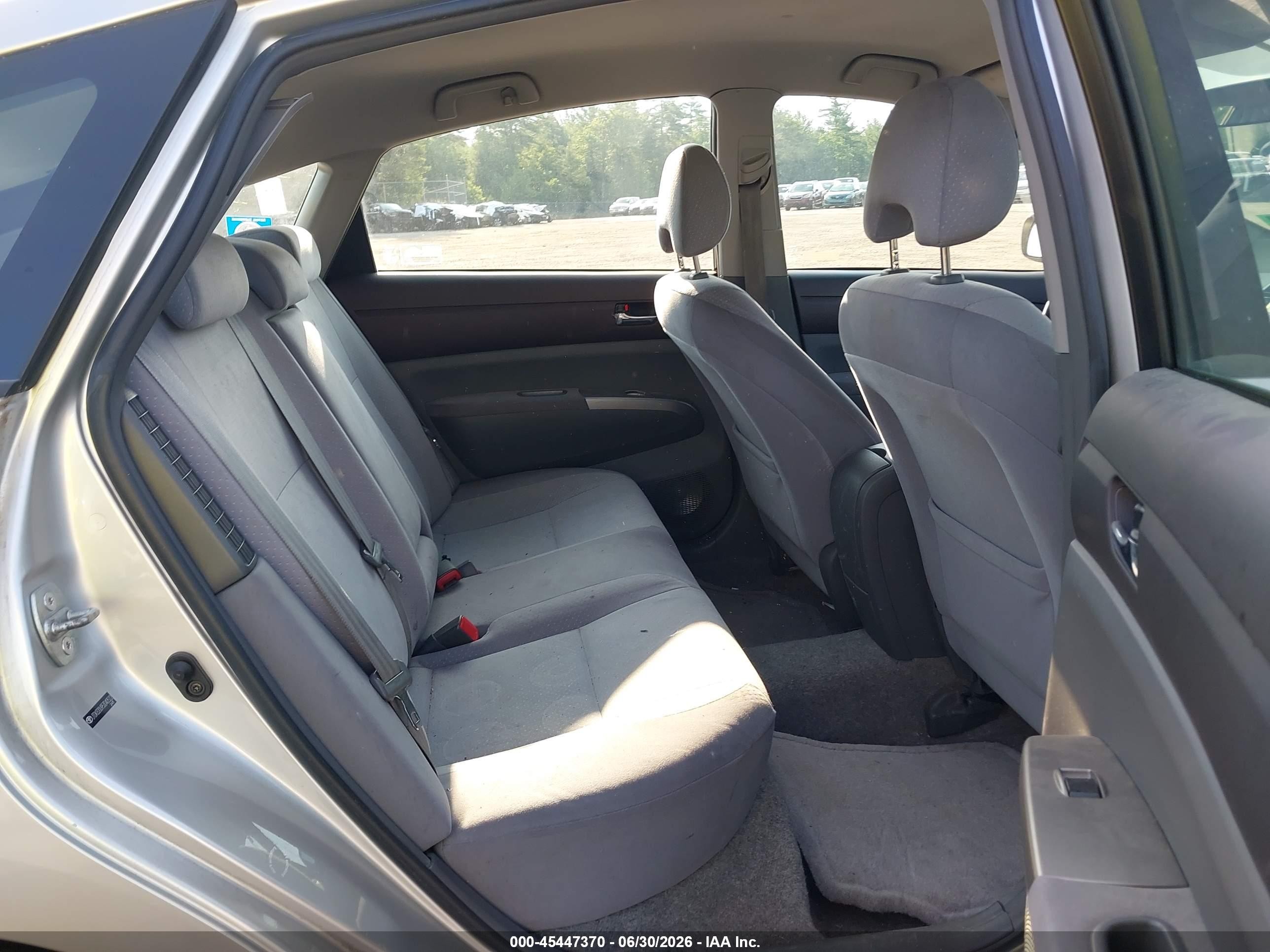 2005 Toyota Prius   Silver vin: JTDKB20U953040522