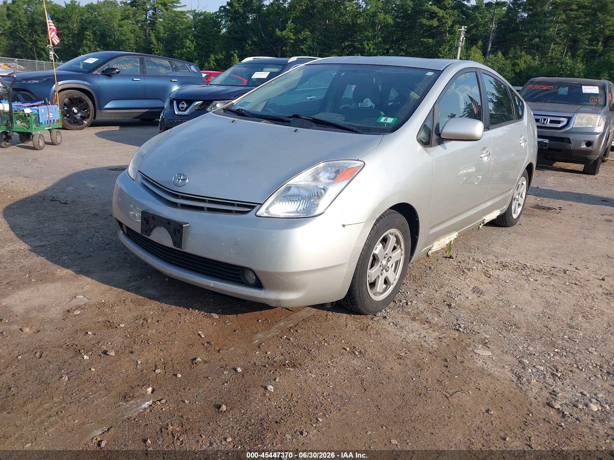 2005 Toyota Prius   Silver vin: JTDKB20U953040522