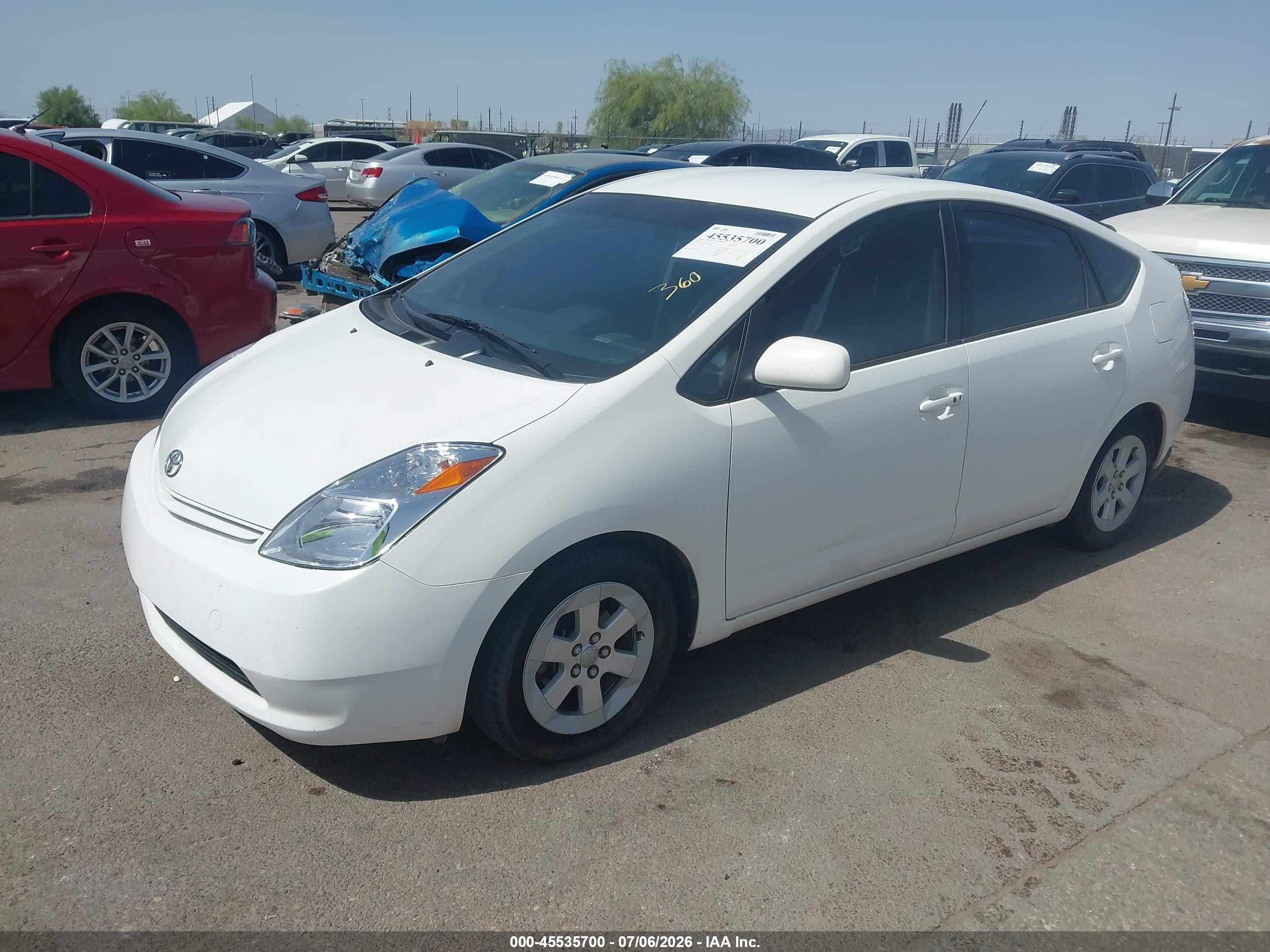 2005 Toyota Prius   White vin: JTDKB20U953047986