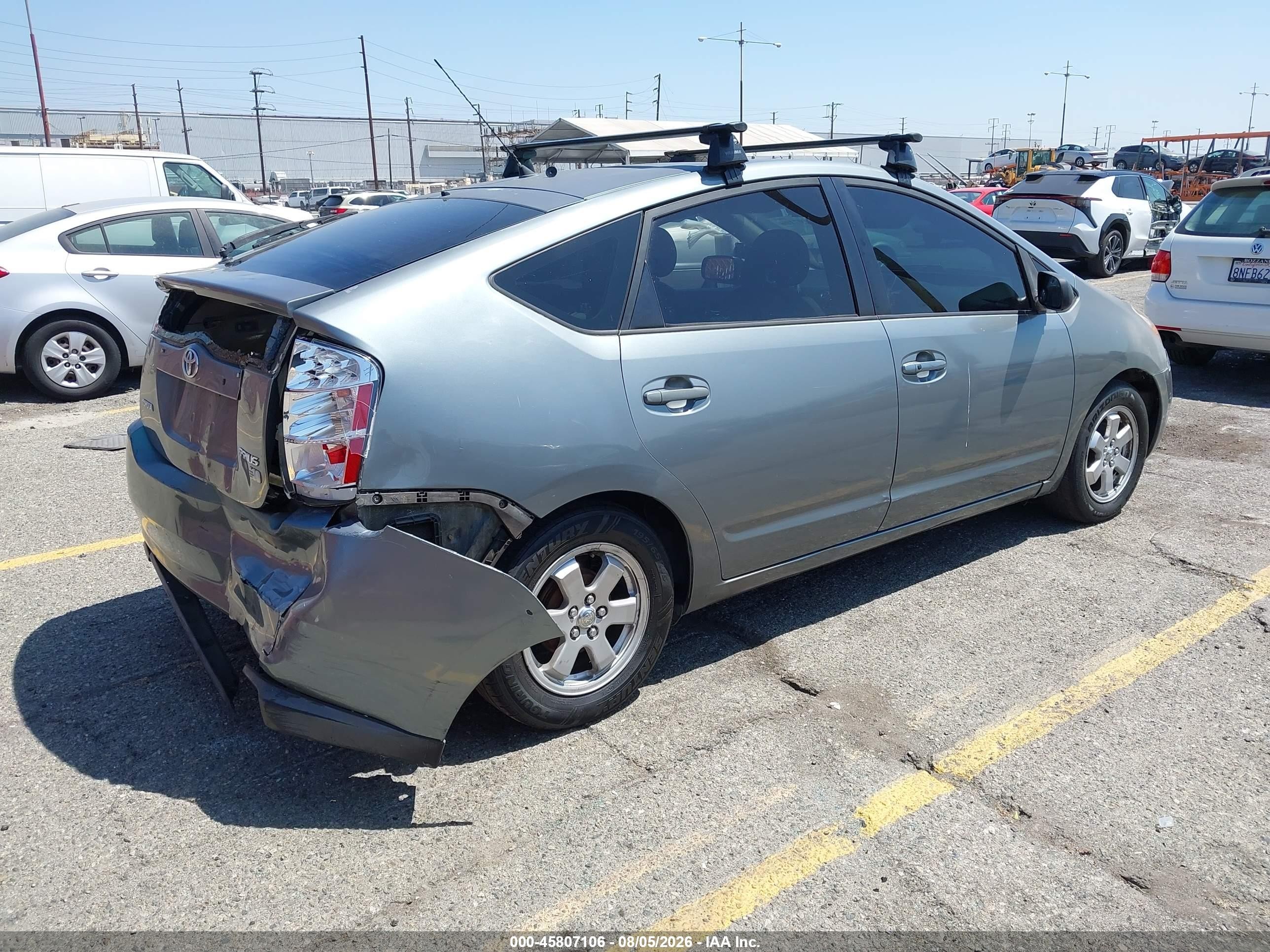 2005 Toyota Prius   Green vin: JTDKB20U953050256