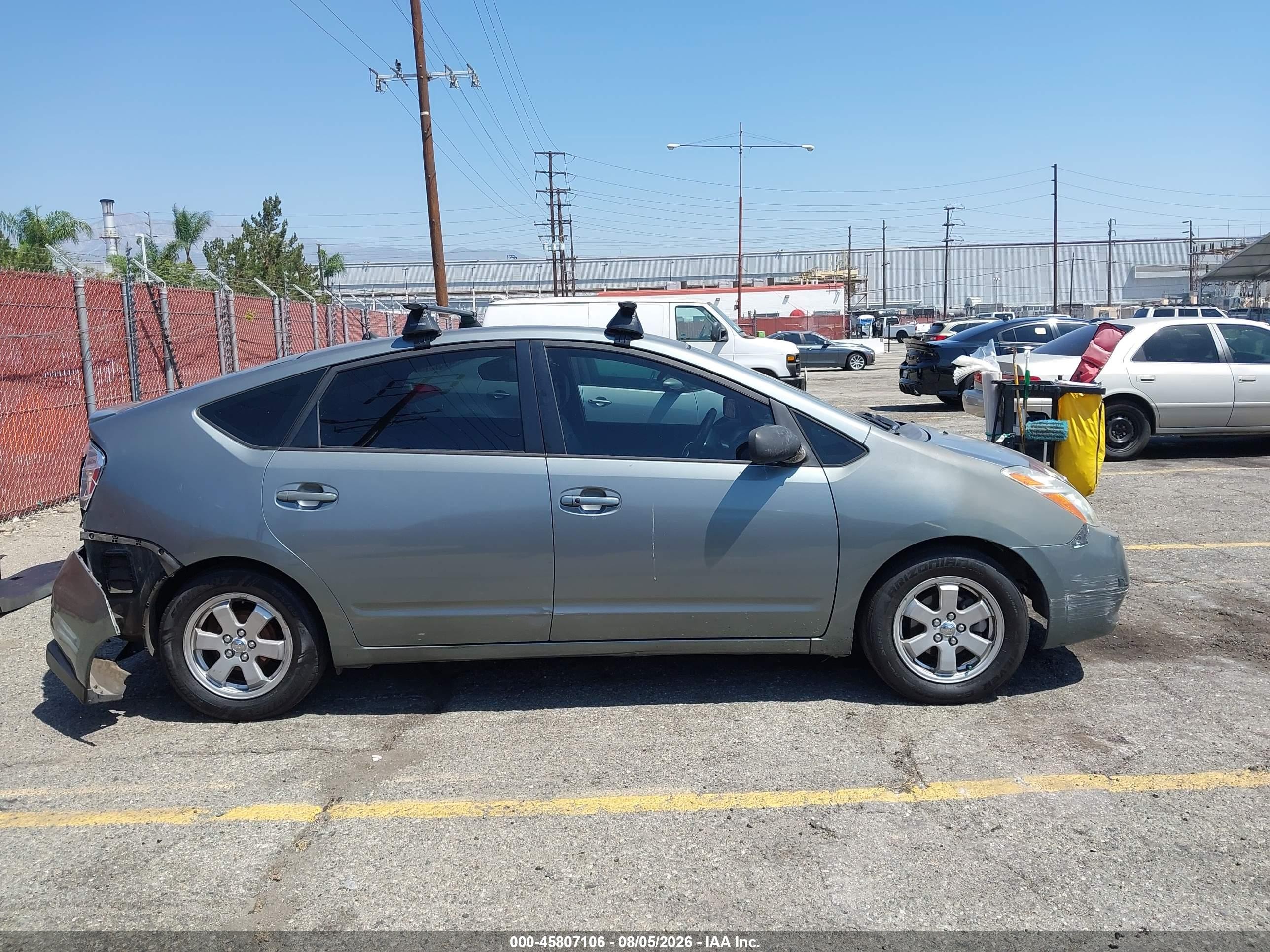 2005 Toyota Prius   Green vin: JTDKB20U953050256