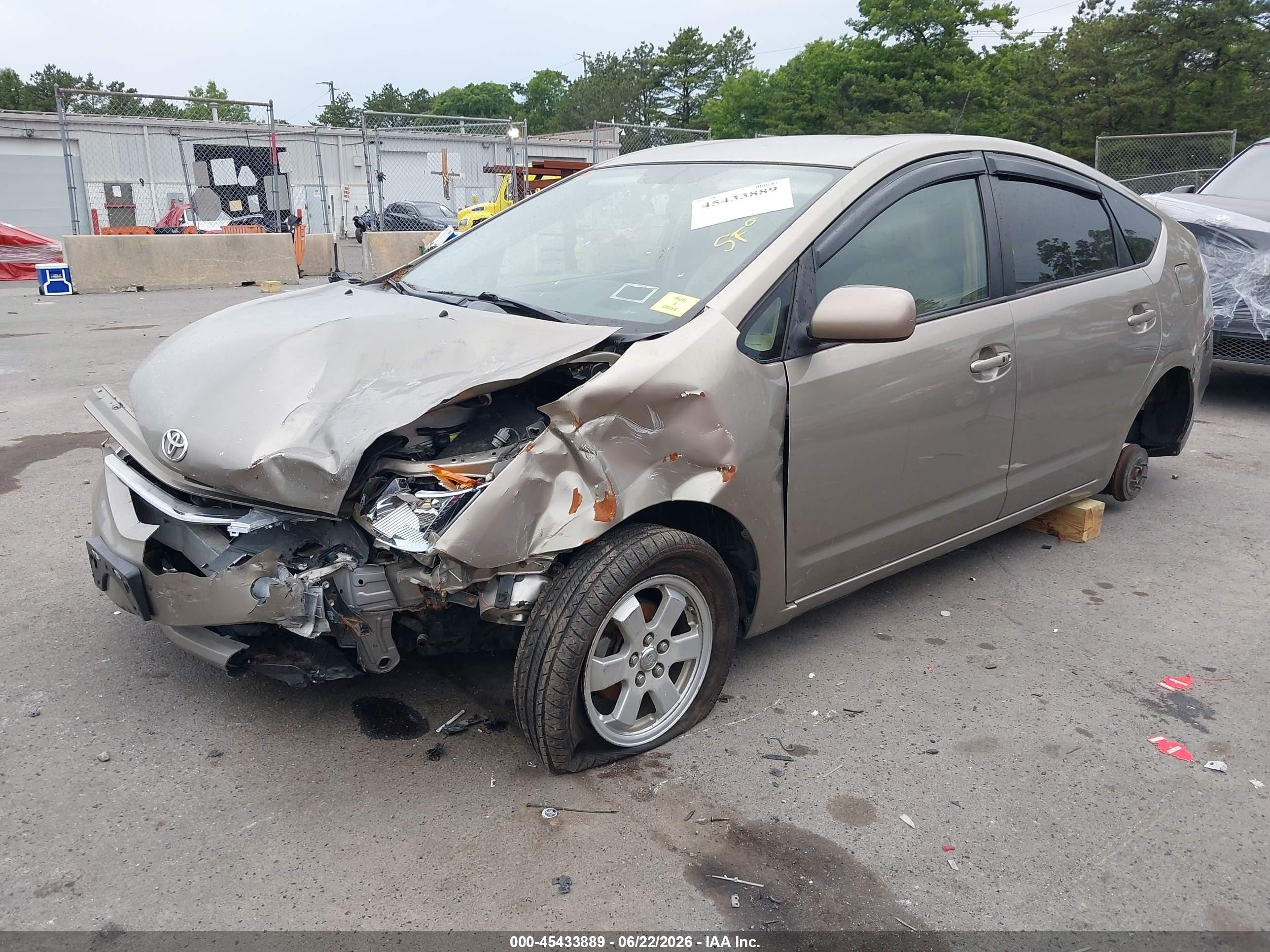 2005 Toyota Prius   Gray vin: JTDKB20U953051066
