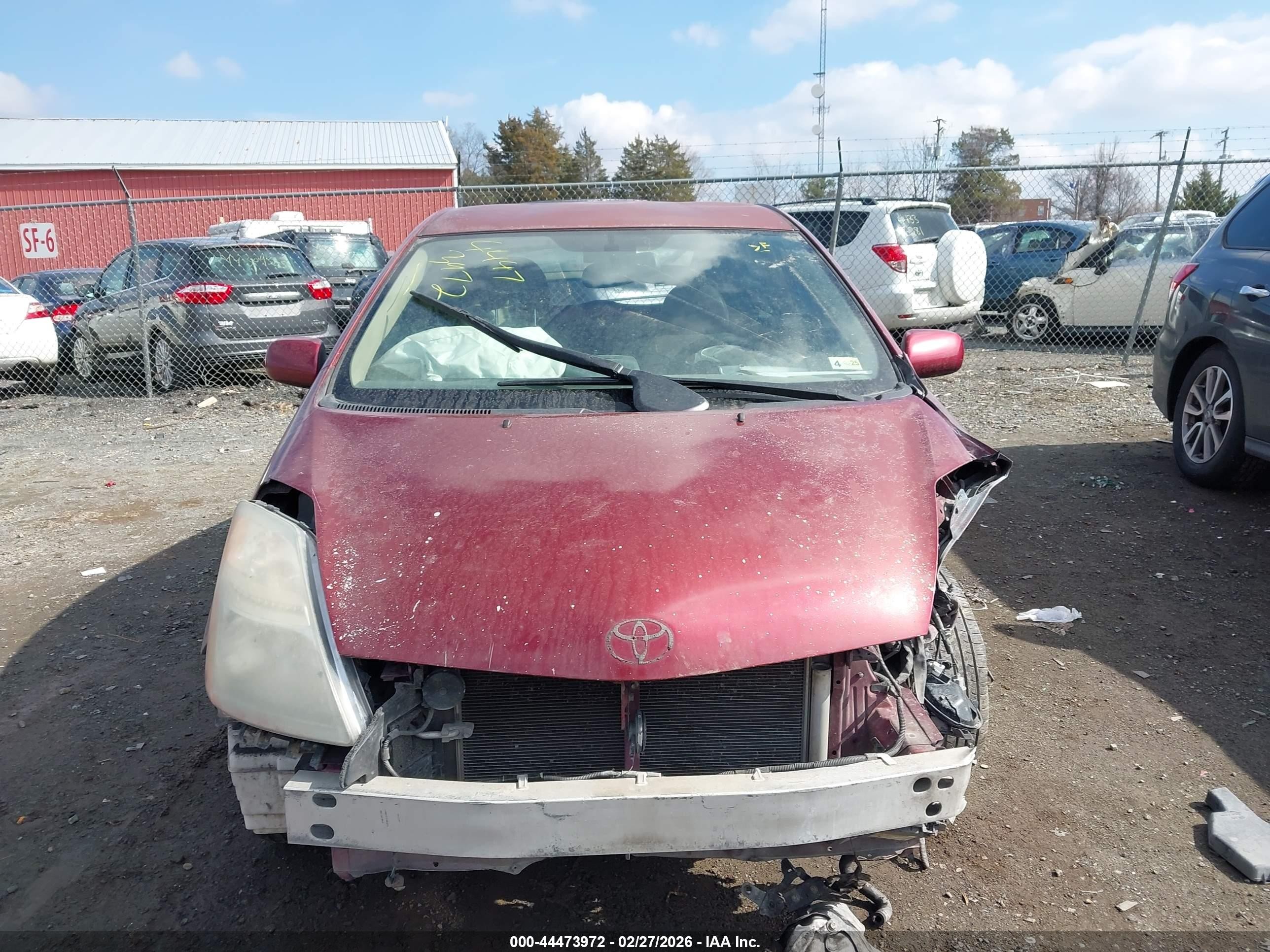 2005 Toyota Prius   Red vin: JTDKB20U953062701