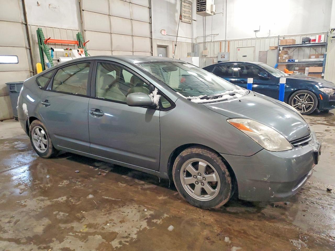 2005 Toyota Prius Base Серый vin: JTDKB20U953083600