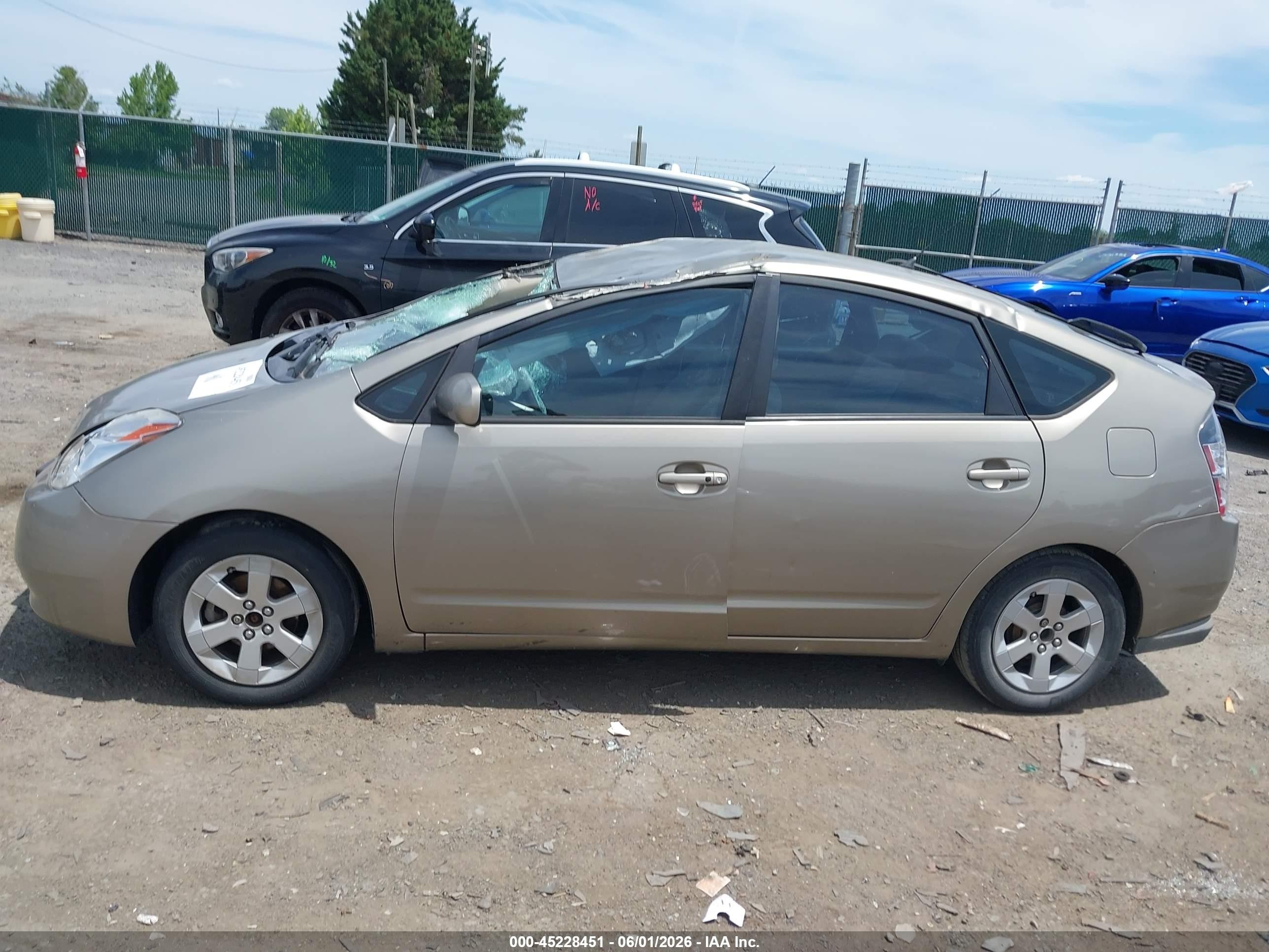2005 Toyota Prius   Beige vin: JTDKB20U953095486