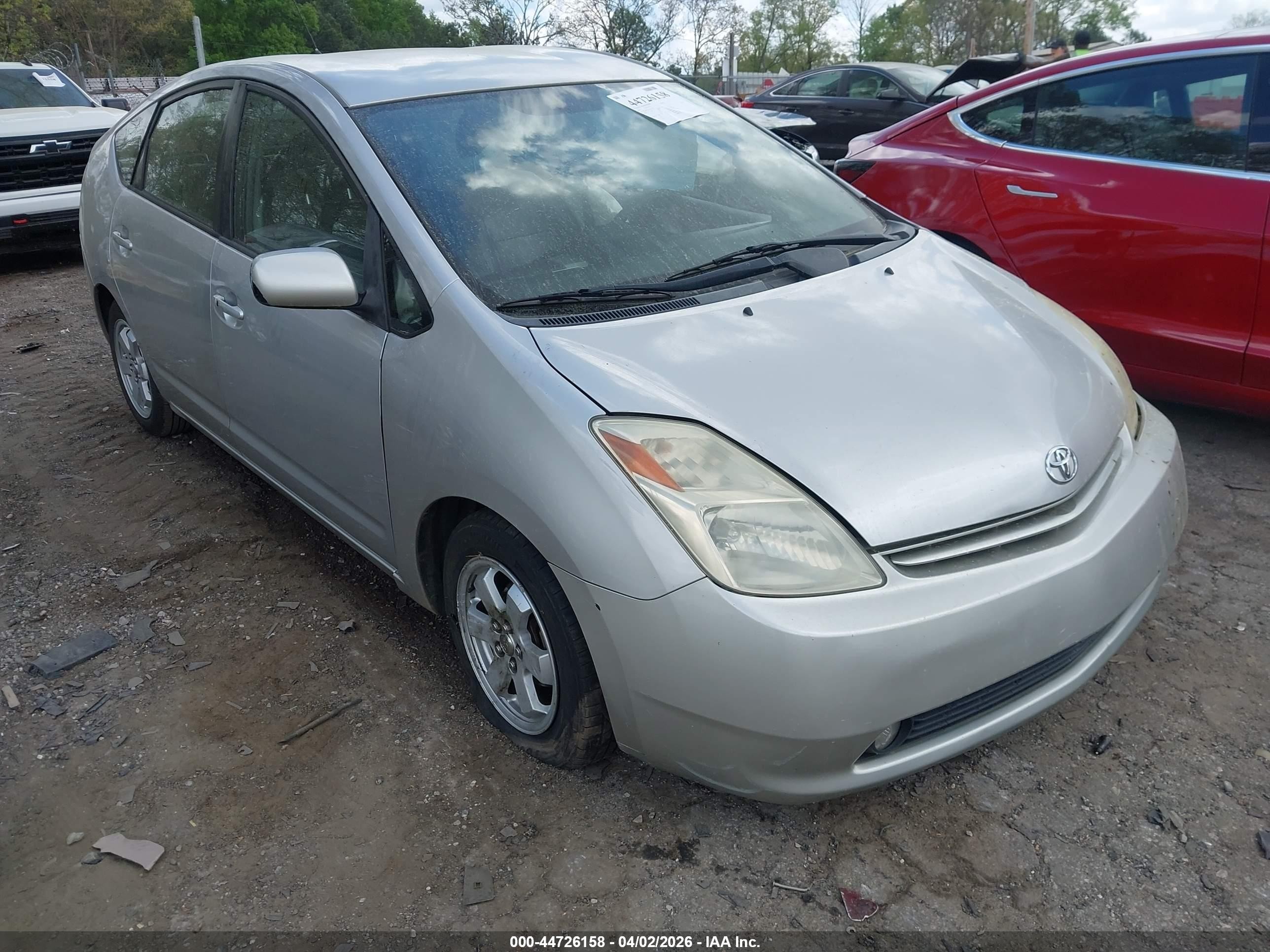 2005 Toyota Prius   Silver vin: JTDKB20U957022160