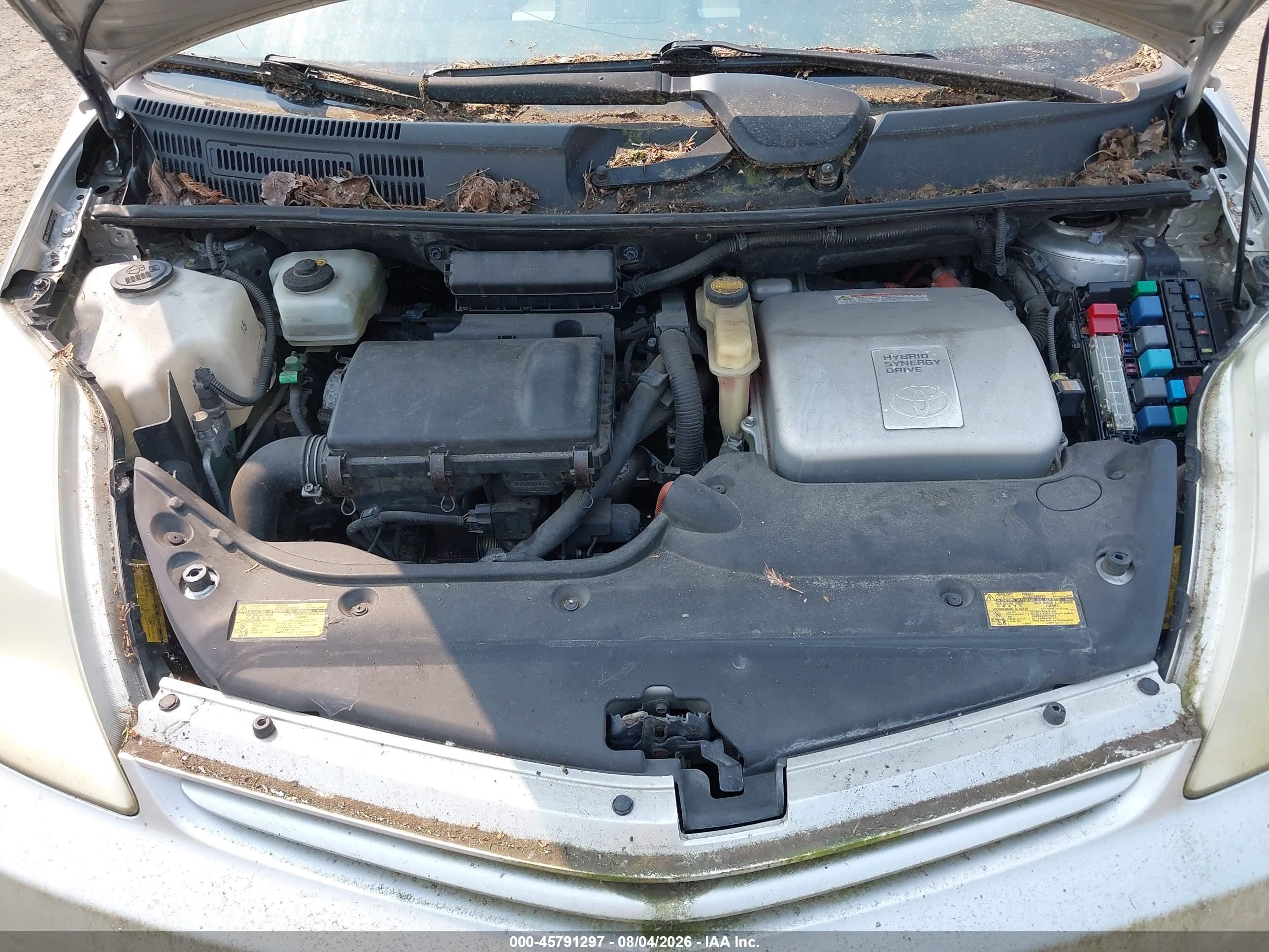2005 Toyota Prius   Silver vin: JTDKB20U957029190