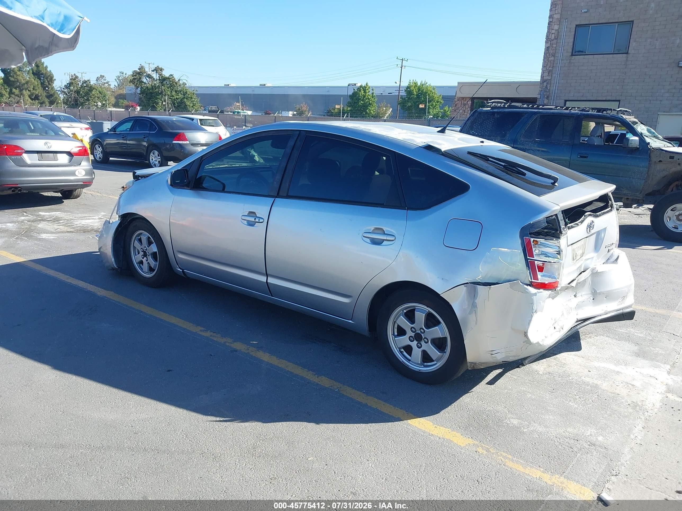 2005 Toyota Prius   Gray vin: JTDKB20U957034681