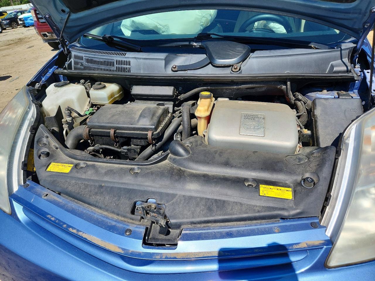 2005 Toyota Prius Base Blue vin: JTDKB20U957047768