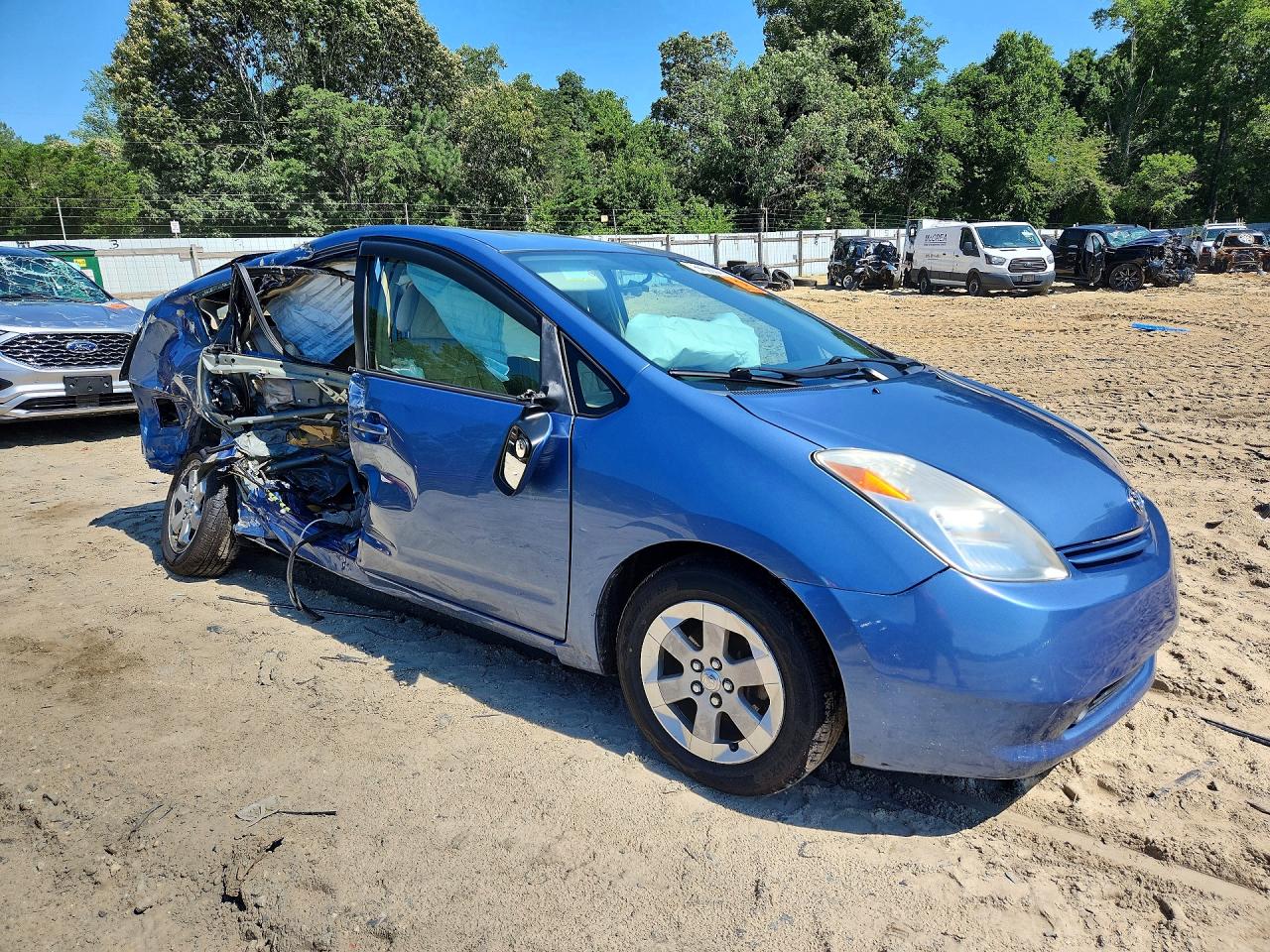 2005 Toyota Prius Base Blue vin: JTDKB20U957047768