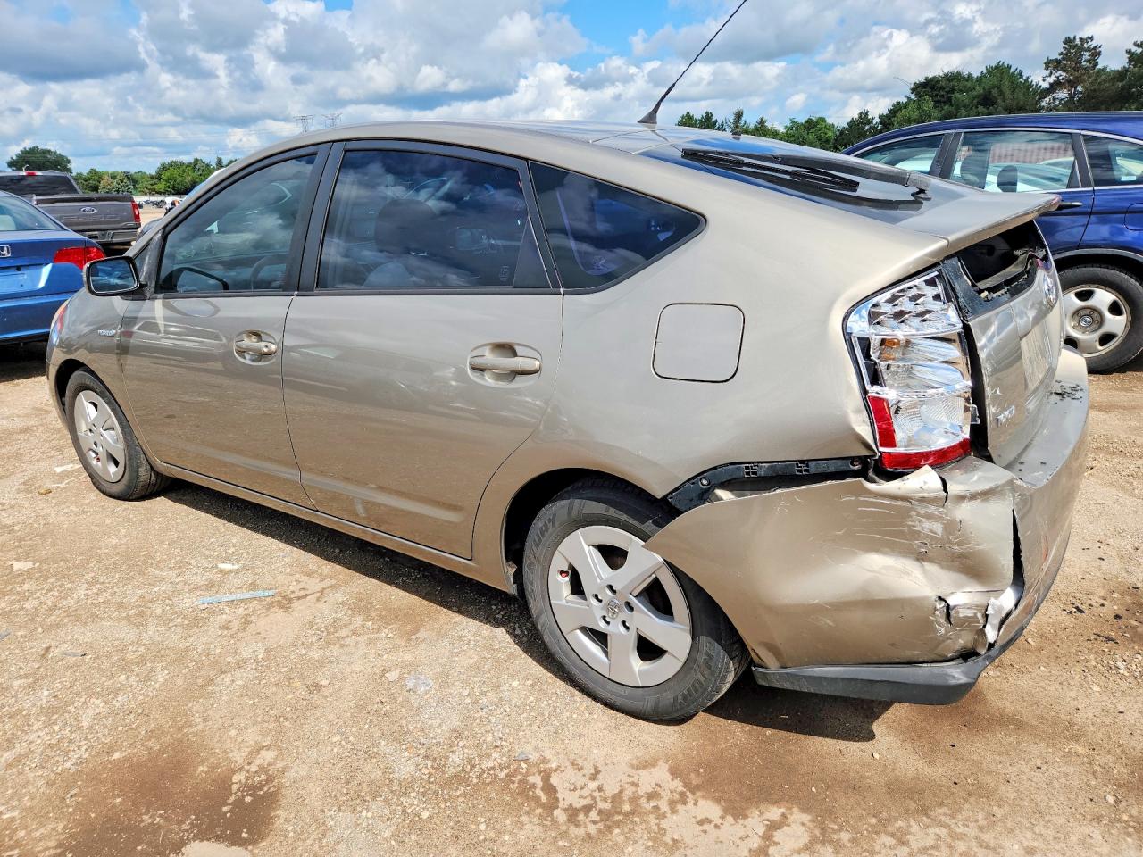 2006 Toyota Prius Base Beige vin: JTDKB20U963155459
