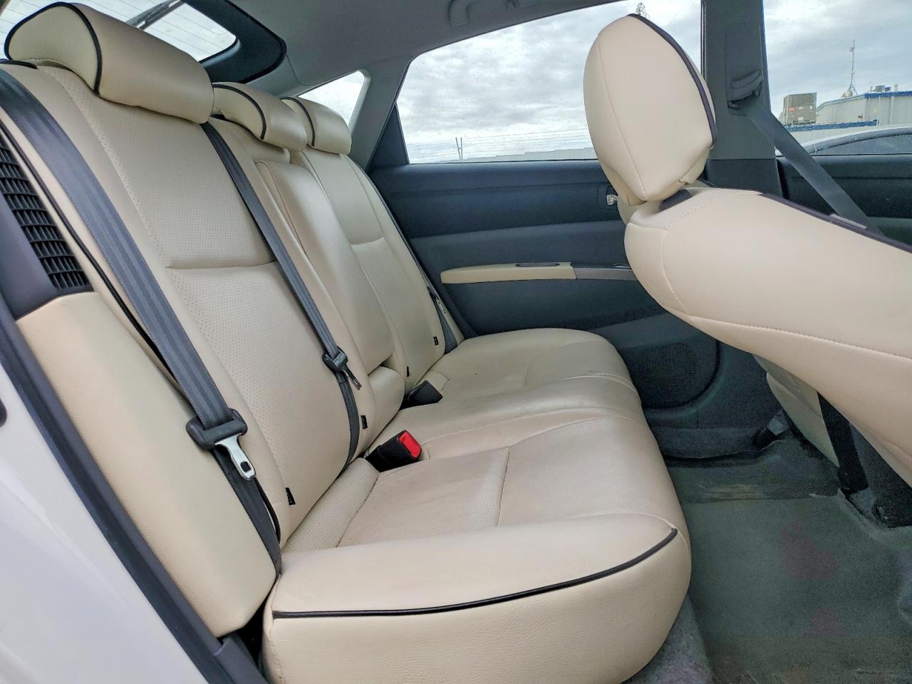 2006 Toyota Prius Base White vin: JTDKB20U963158376