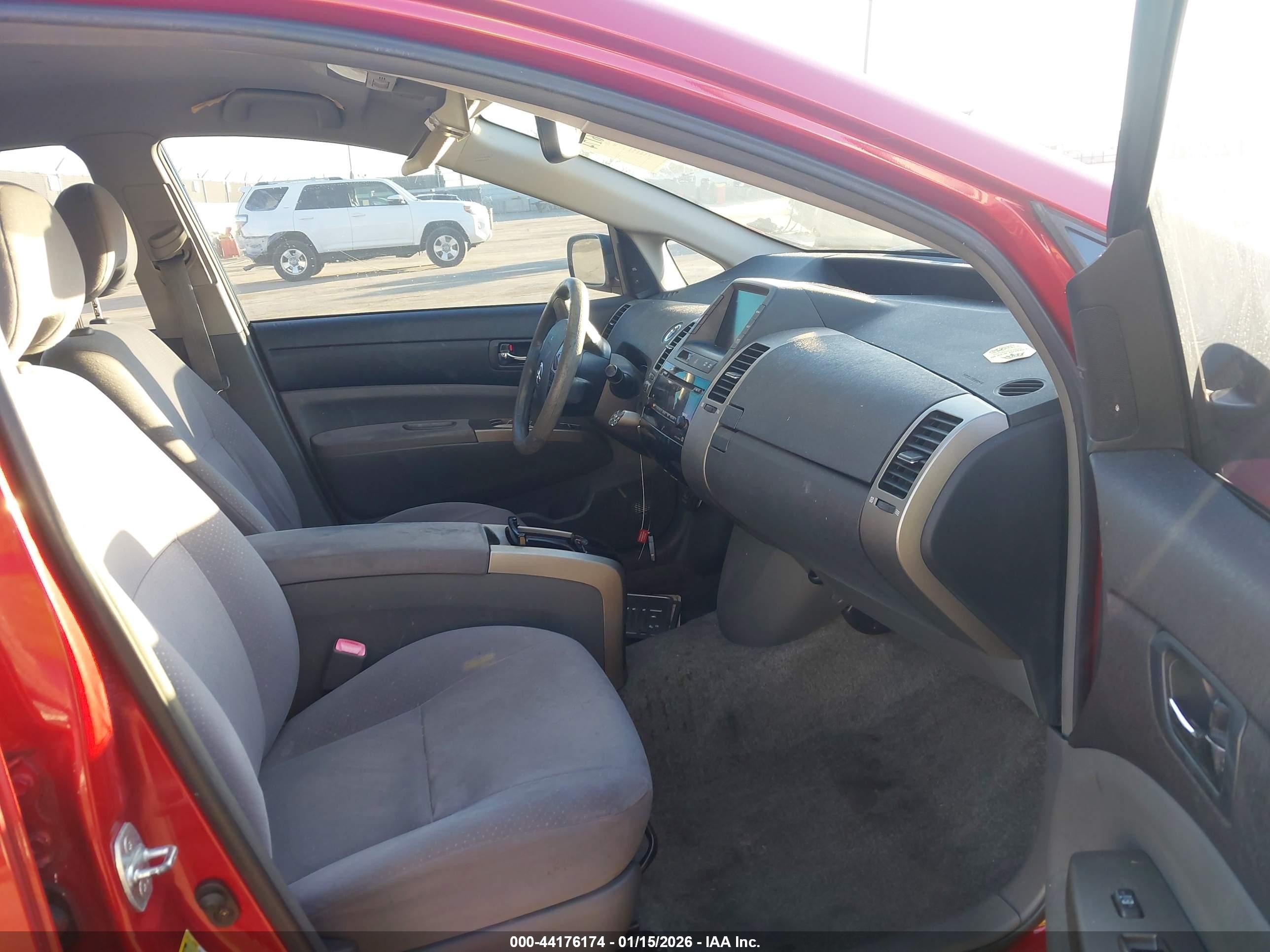 2006 Toyota Prius   Красный vin: JTDKB20U963185819