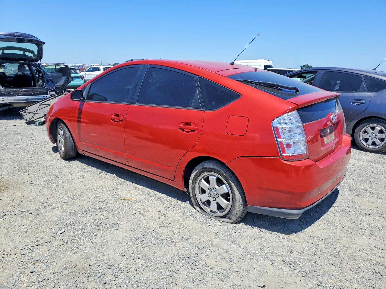 2006 Toyota Prius Base Red vin: JTDKB20U967058061