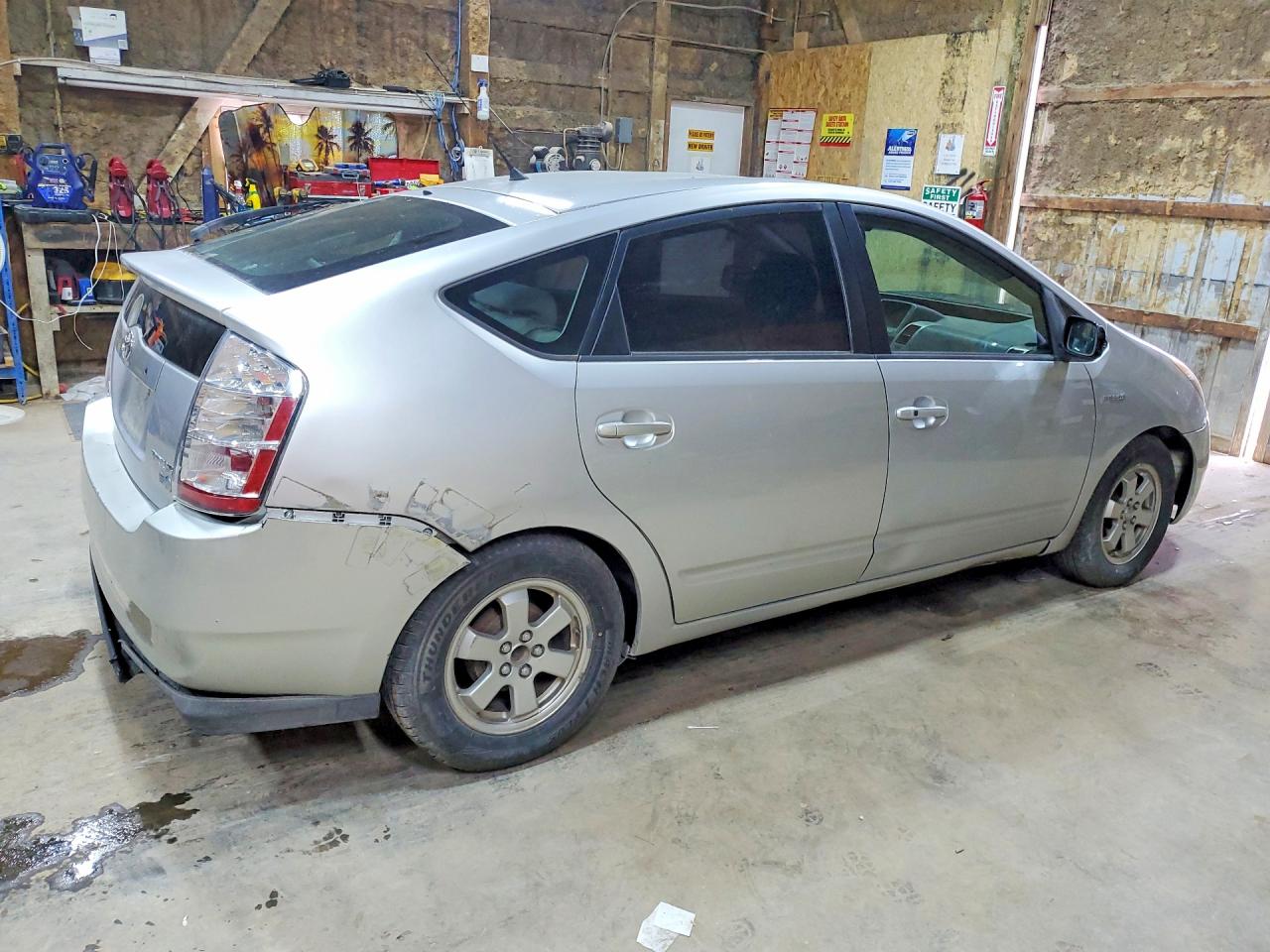 2006 Toyota Prius Base Gray vin: JTDKB20U967069285