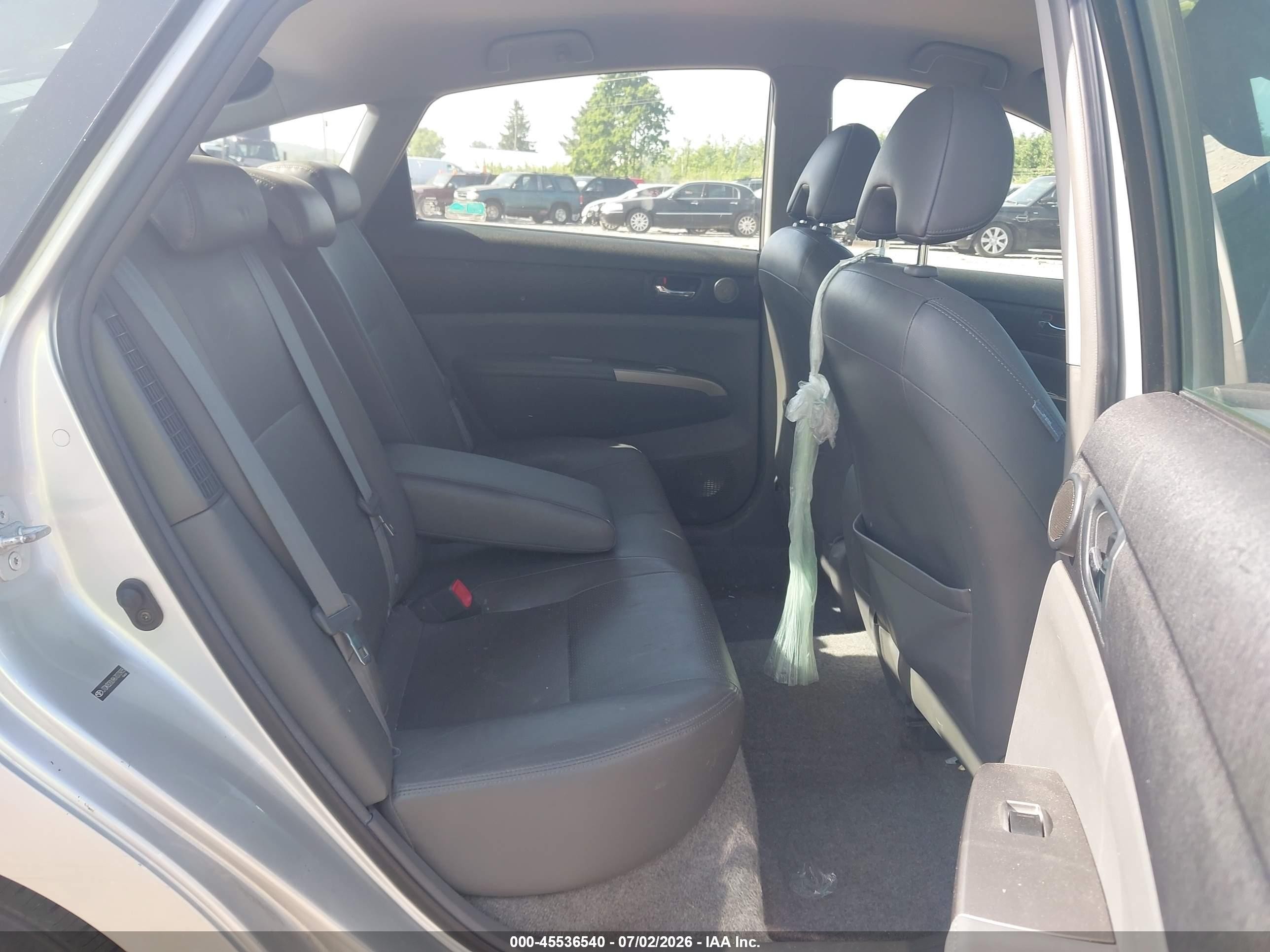 2006 Toyota Prius   Silver vin: JTDKB20U967073935