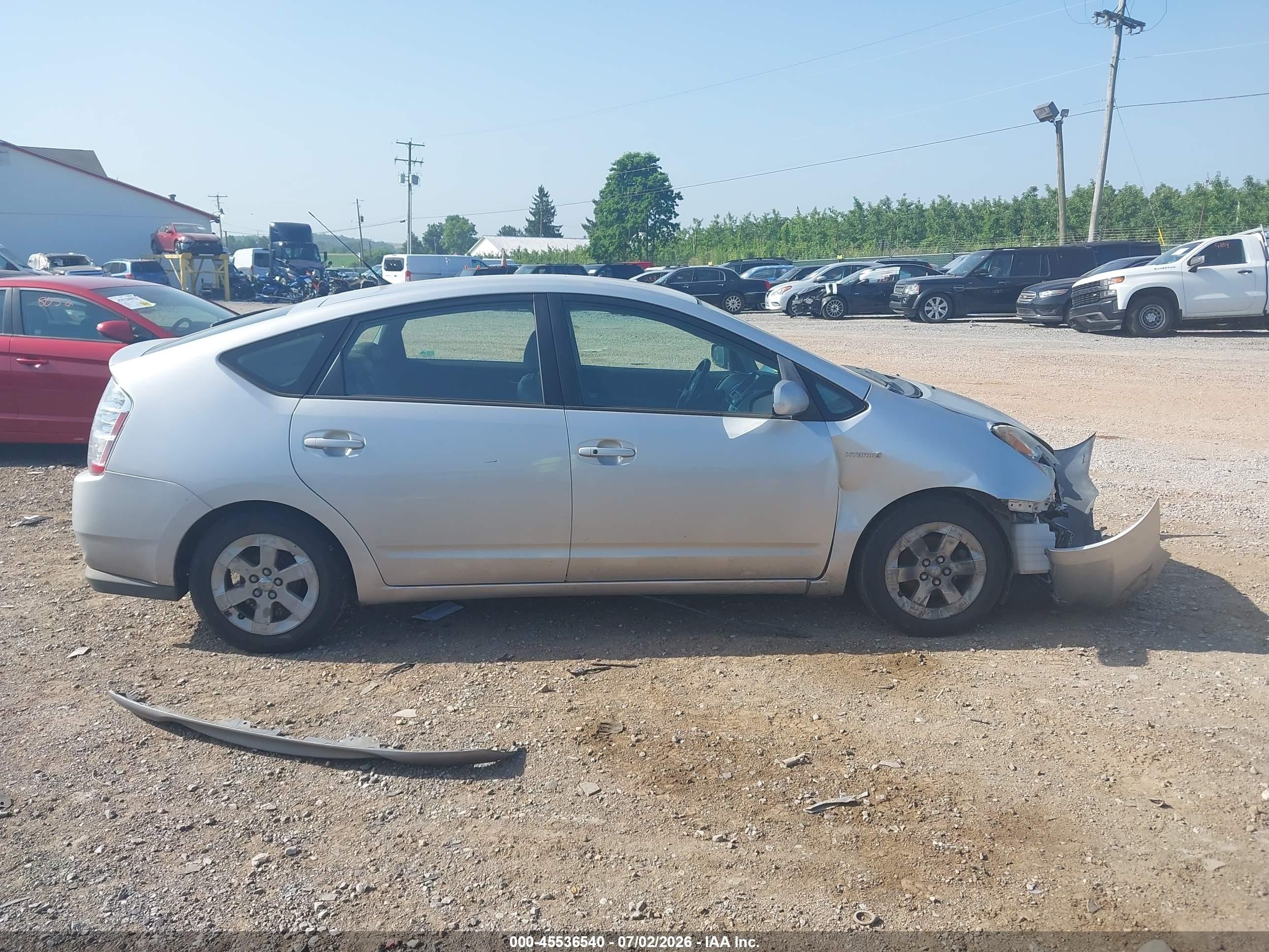 2006 Toyota Prius   Silver vin: JTDKB20U967073935