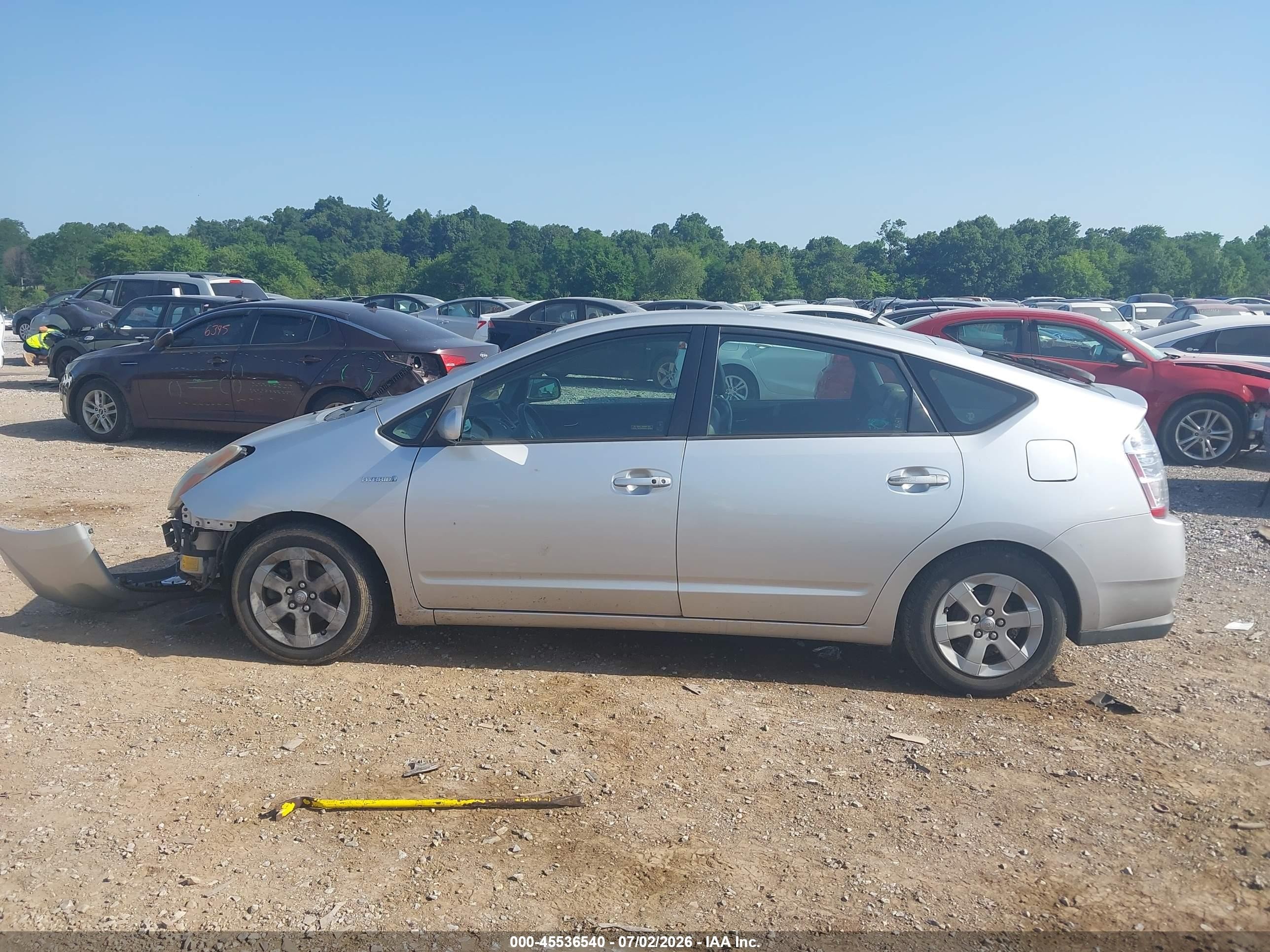 2006 Toyota Prius   Silver vin: JTDKB20U967073935