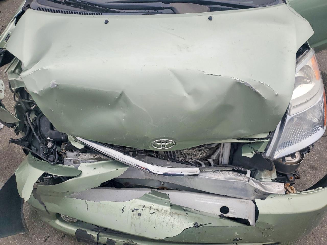 2006 Toyota Prius Base Зеленый vin: JTDKB20U967504838