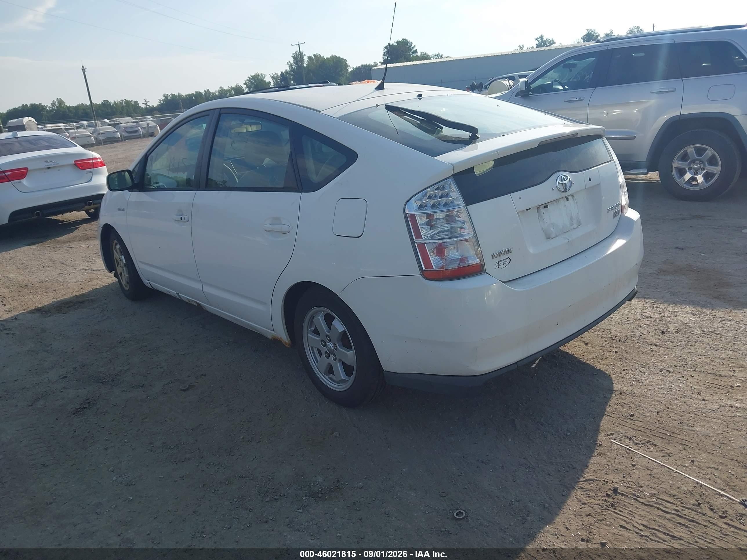 2006 Toyota Prius   White vin: JTDKB20U967529383