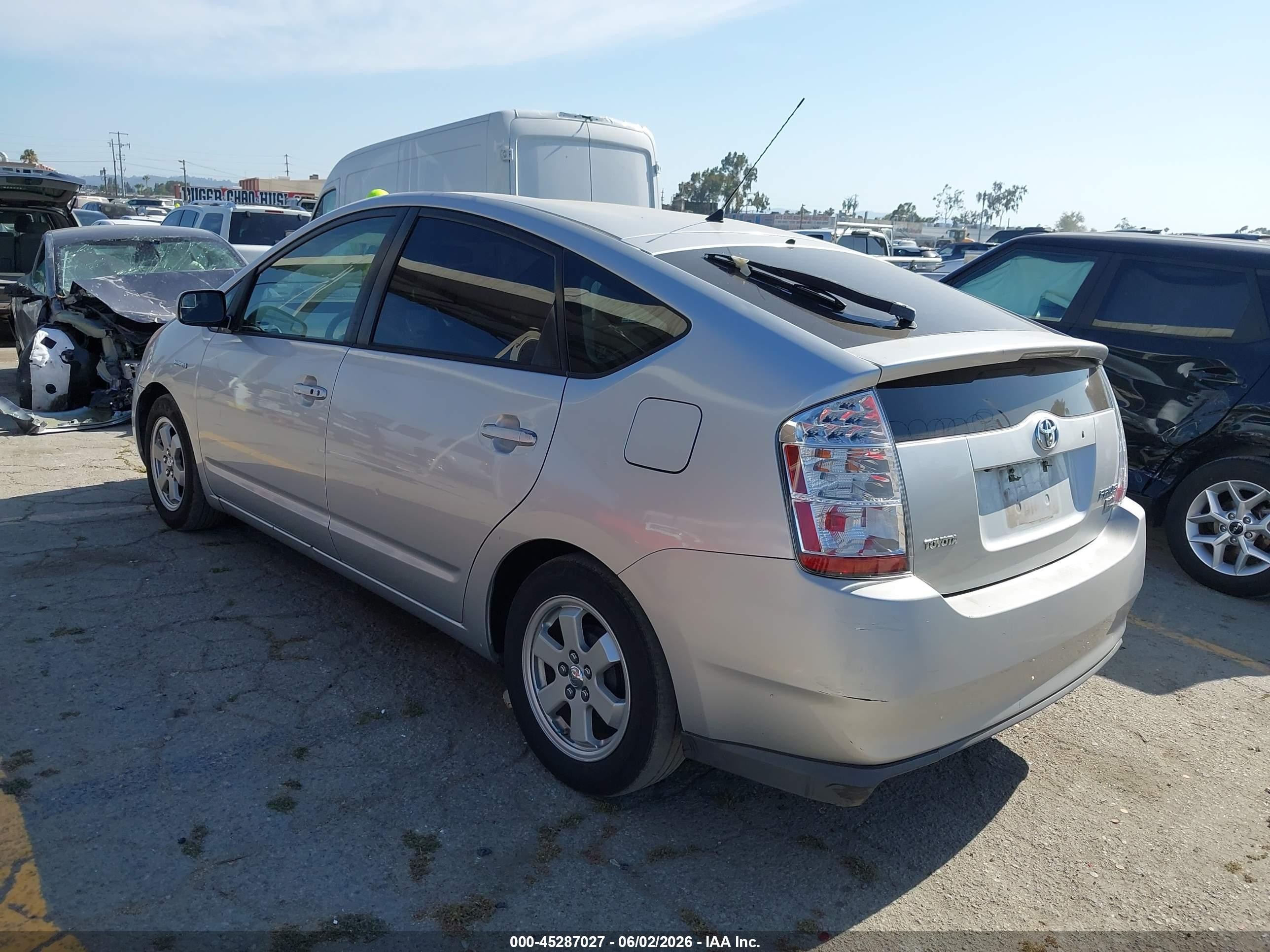 2006 Toyota Prius   Silver vin: JTDKB20U967531120