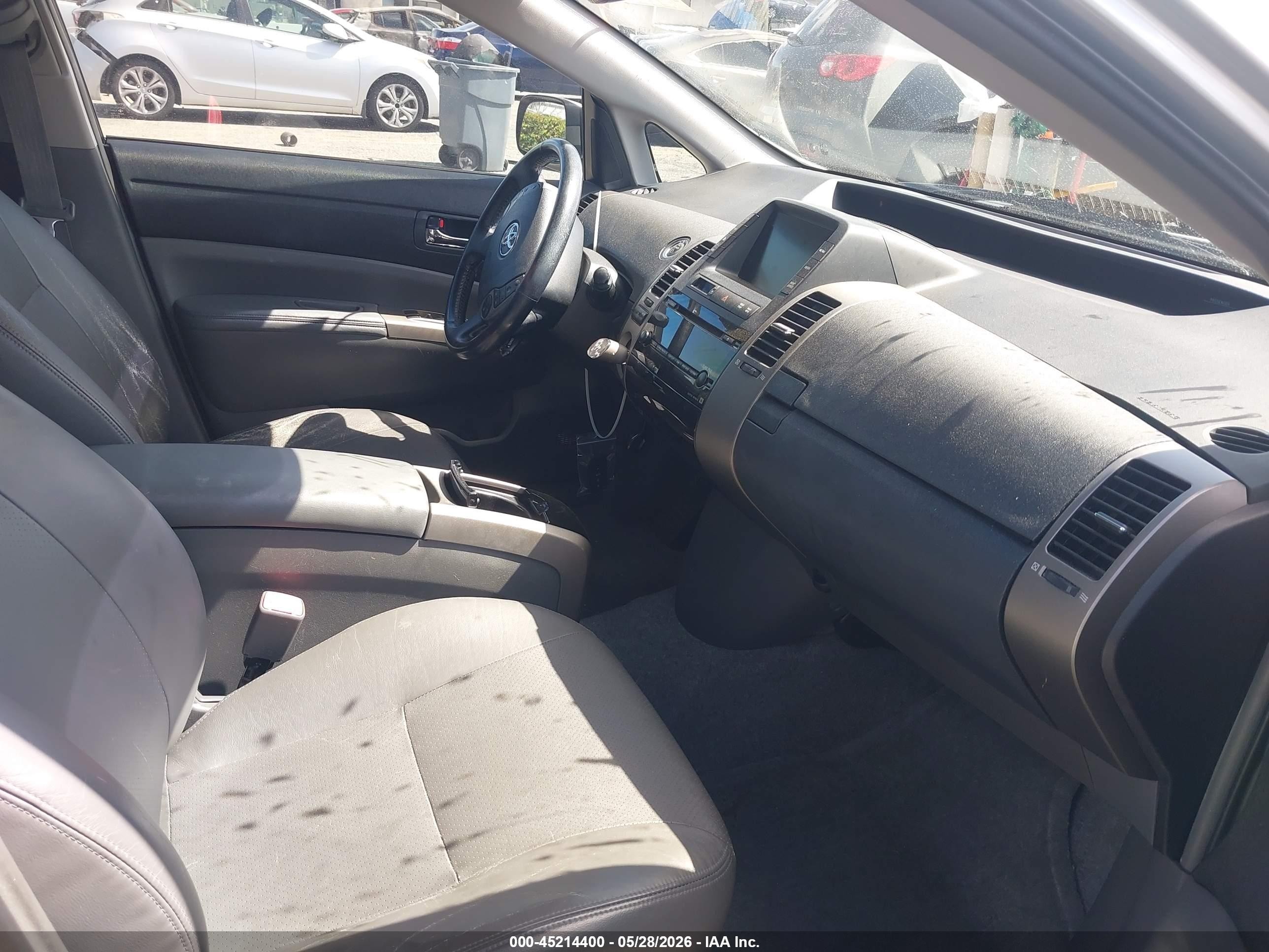 2006 Toyota Prius Silver vin: JTDKB20U967537628