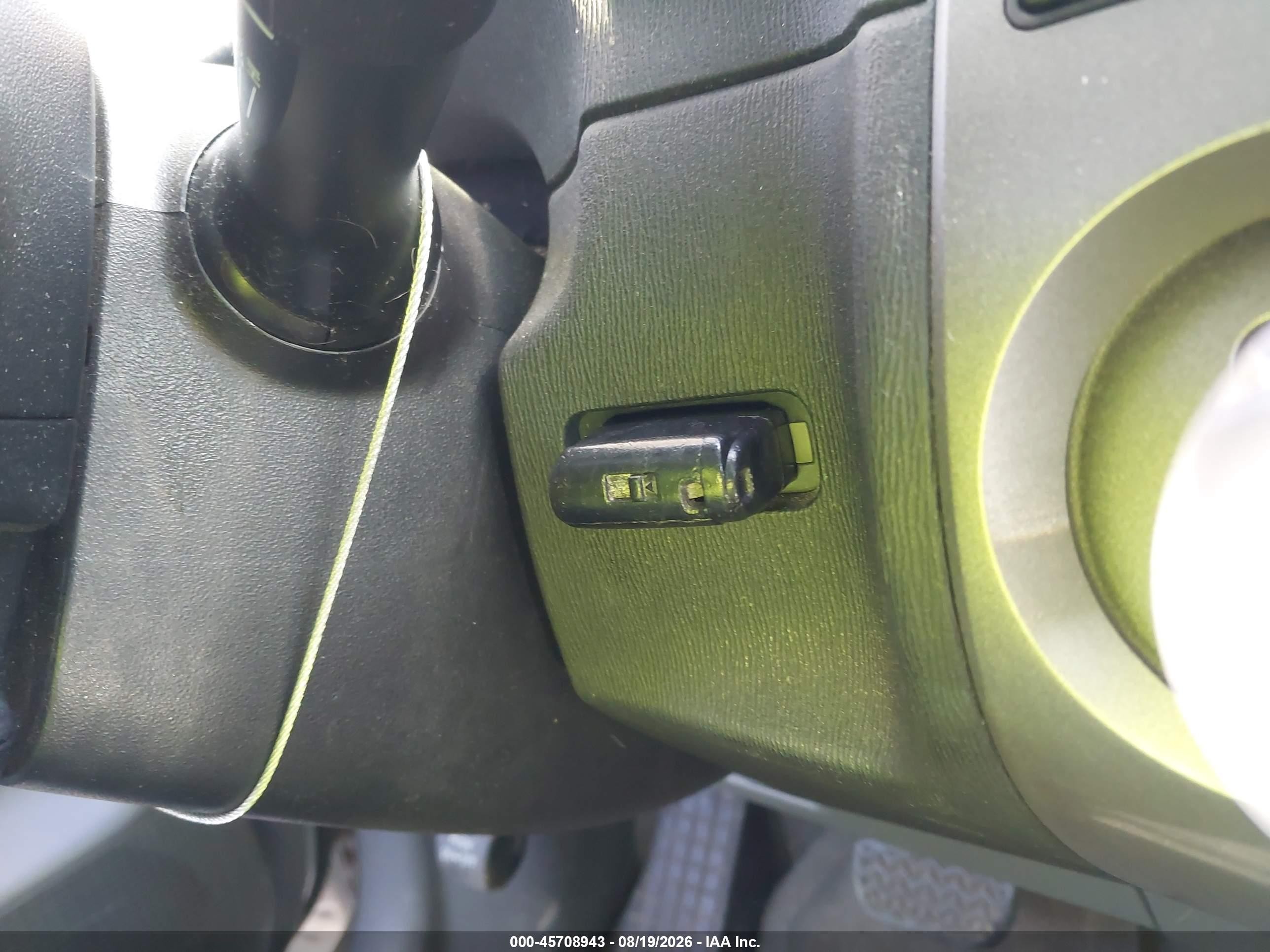 2006 Toyota Prius   Silver vin: JTDKB20U967542537