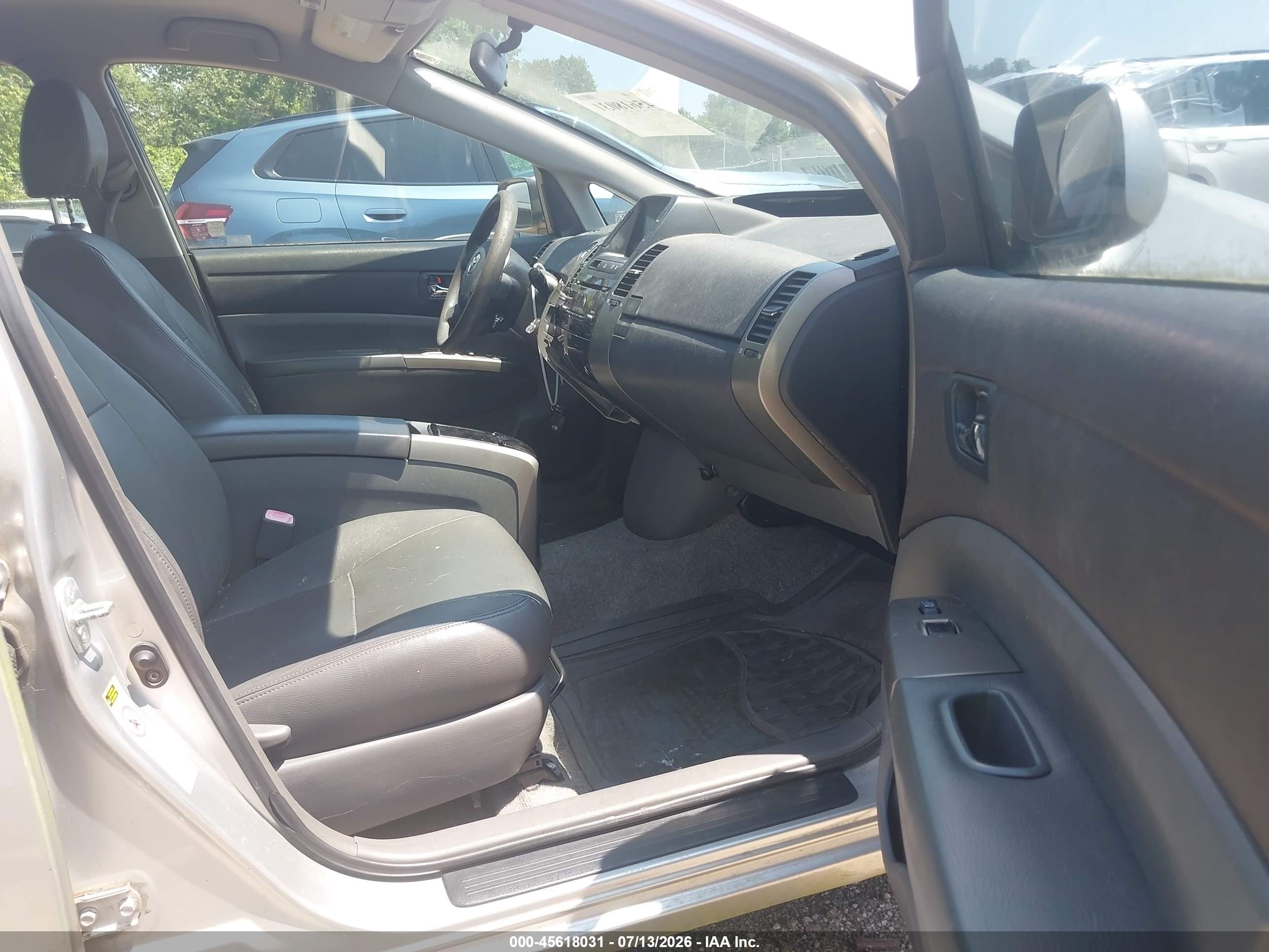 2007 Toyota Prius   Серебряный vin: JTDKB20U973205875