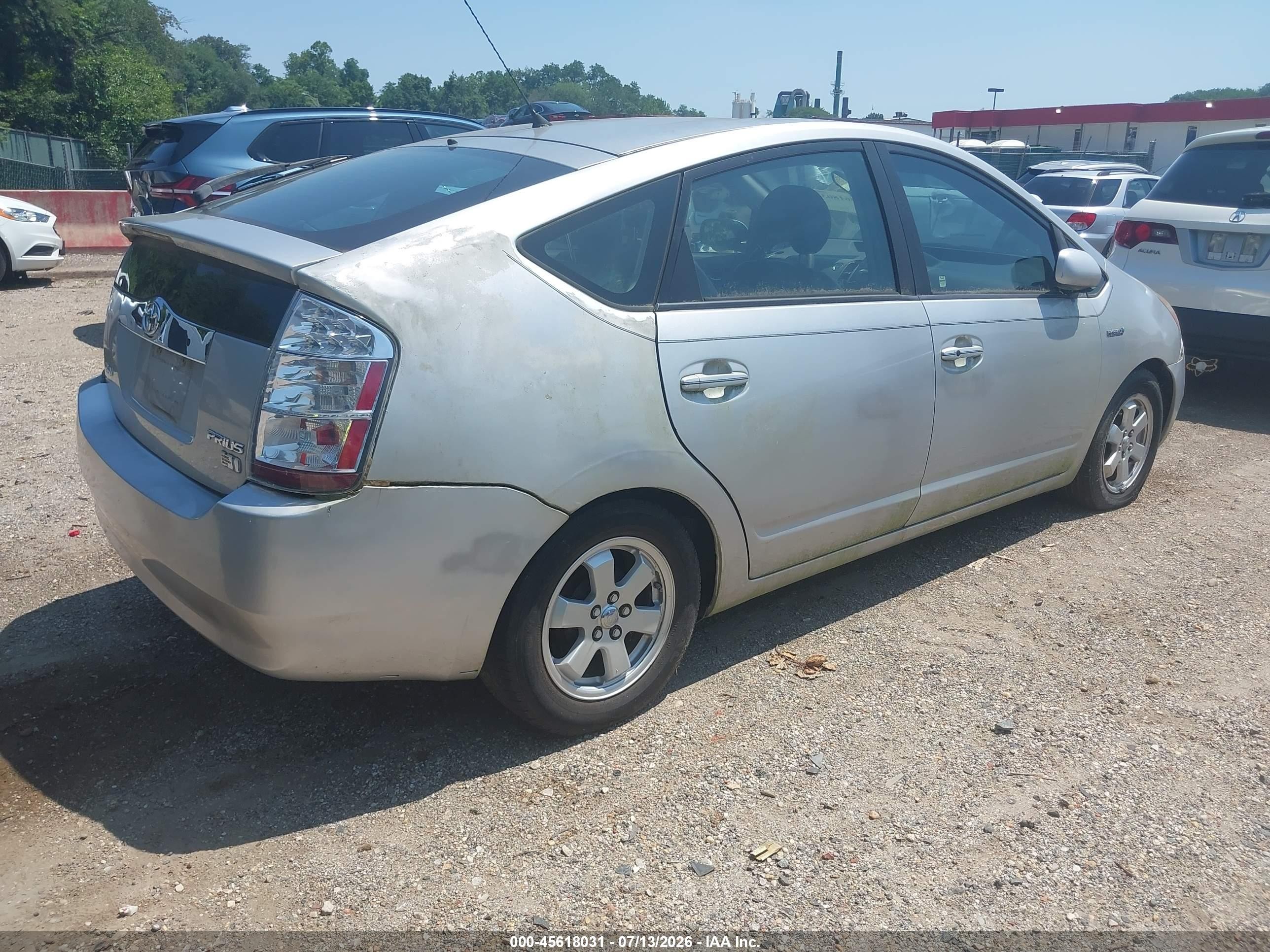 2007 Toyota Prius   Серебряный vin: JTDKB20U973205875