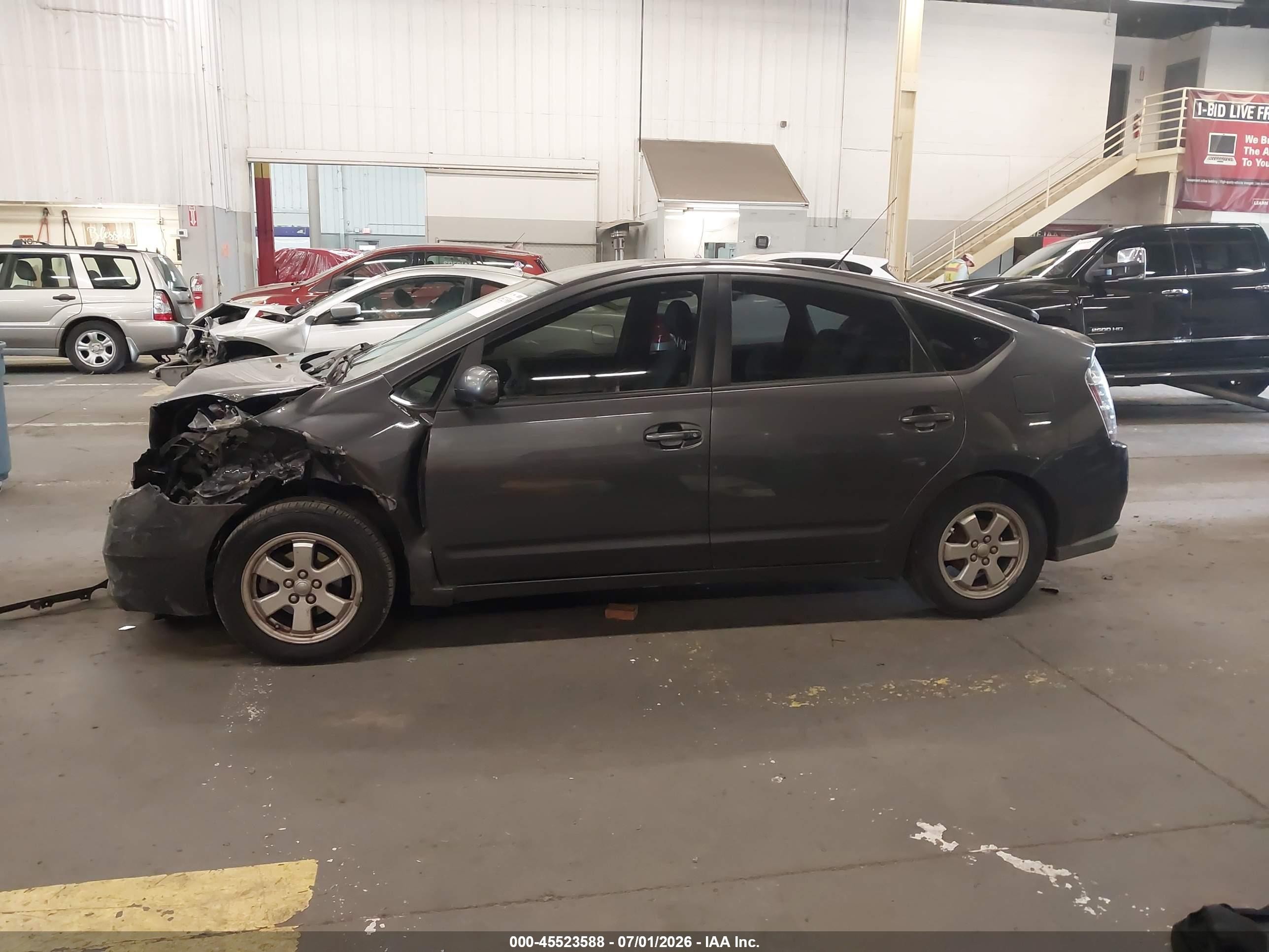 2007 Toyota Prius   Gray vin: JTDKB20U973206444