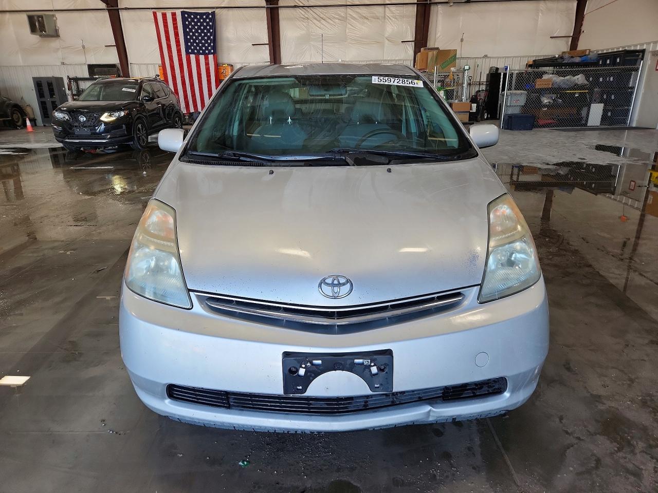 2007 Toyota Prius Base Silver vin: JTDKB20U973237628