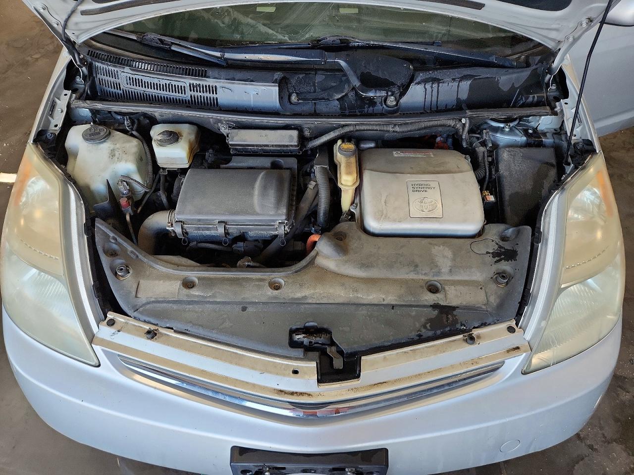 2007 Toyota Prius Base Silver vin: JTDKB20U973237628