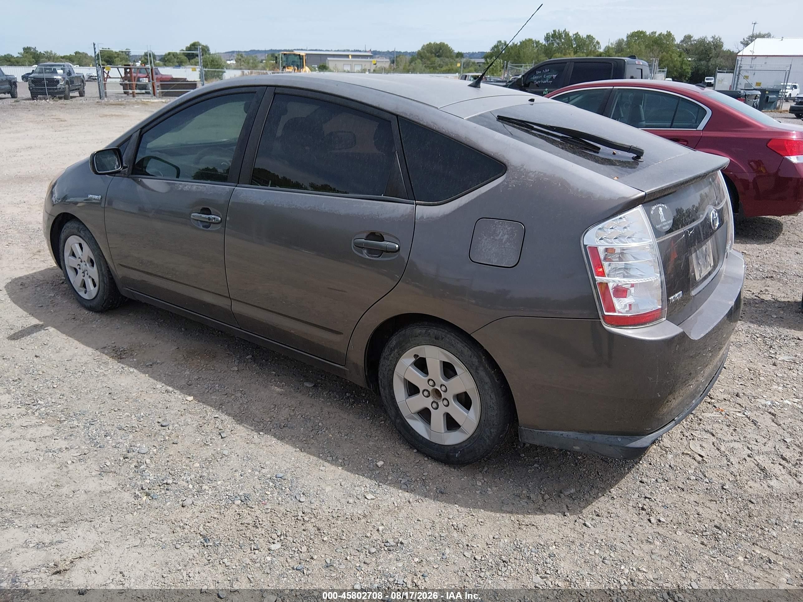 2007 Toyota Prius   Silver vin: JTDKB20U973245650