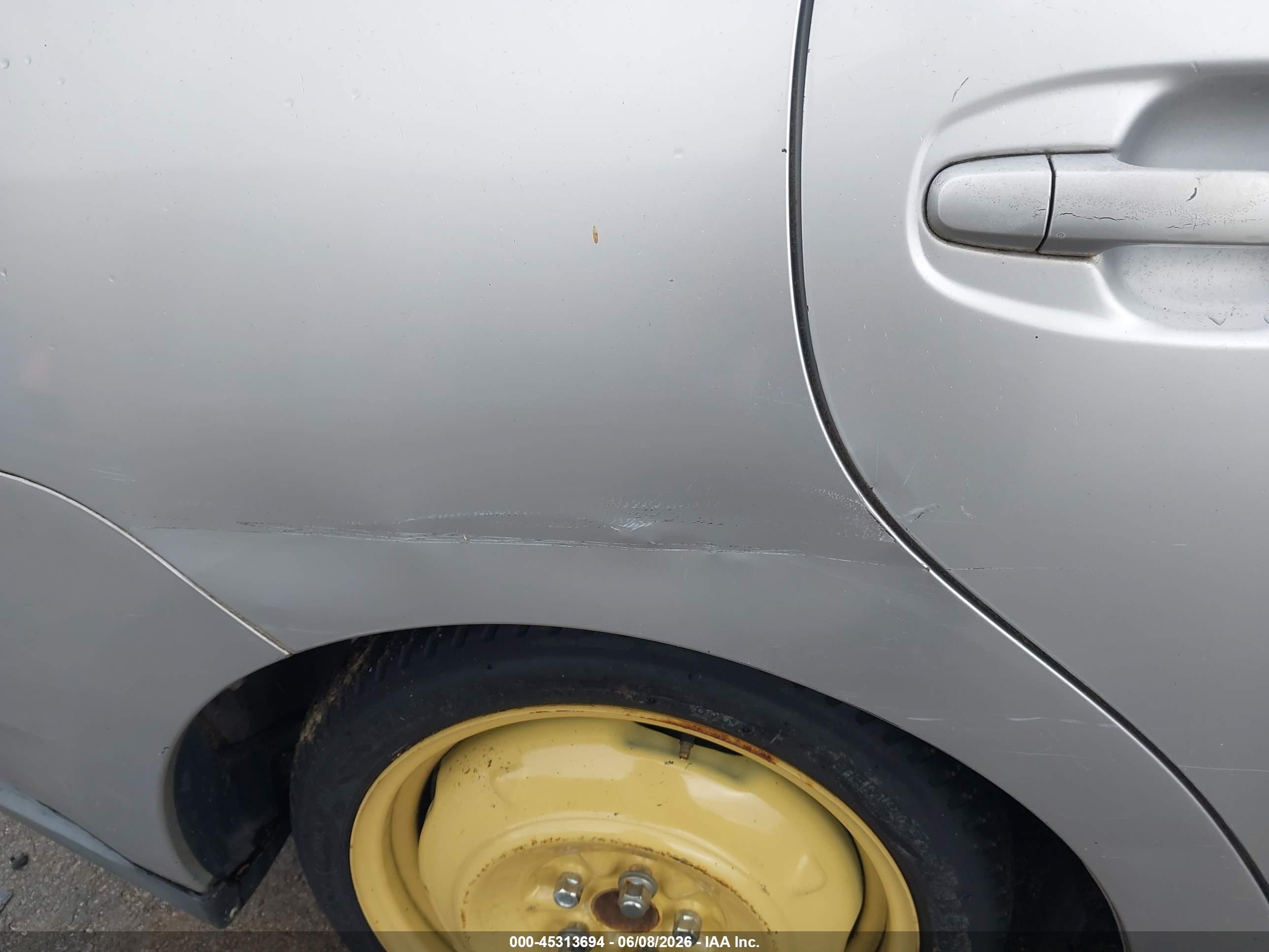 2007 Toyota Prius Touring Серебряный vin: JTDKB20U973257118