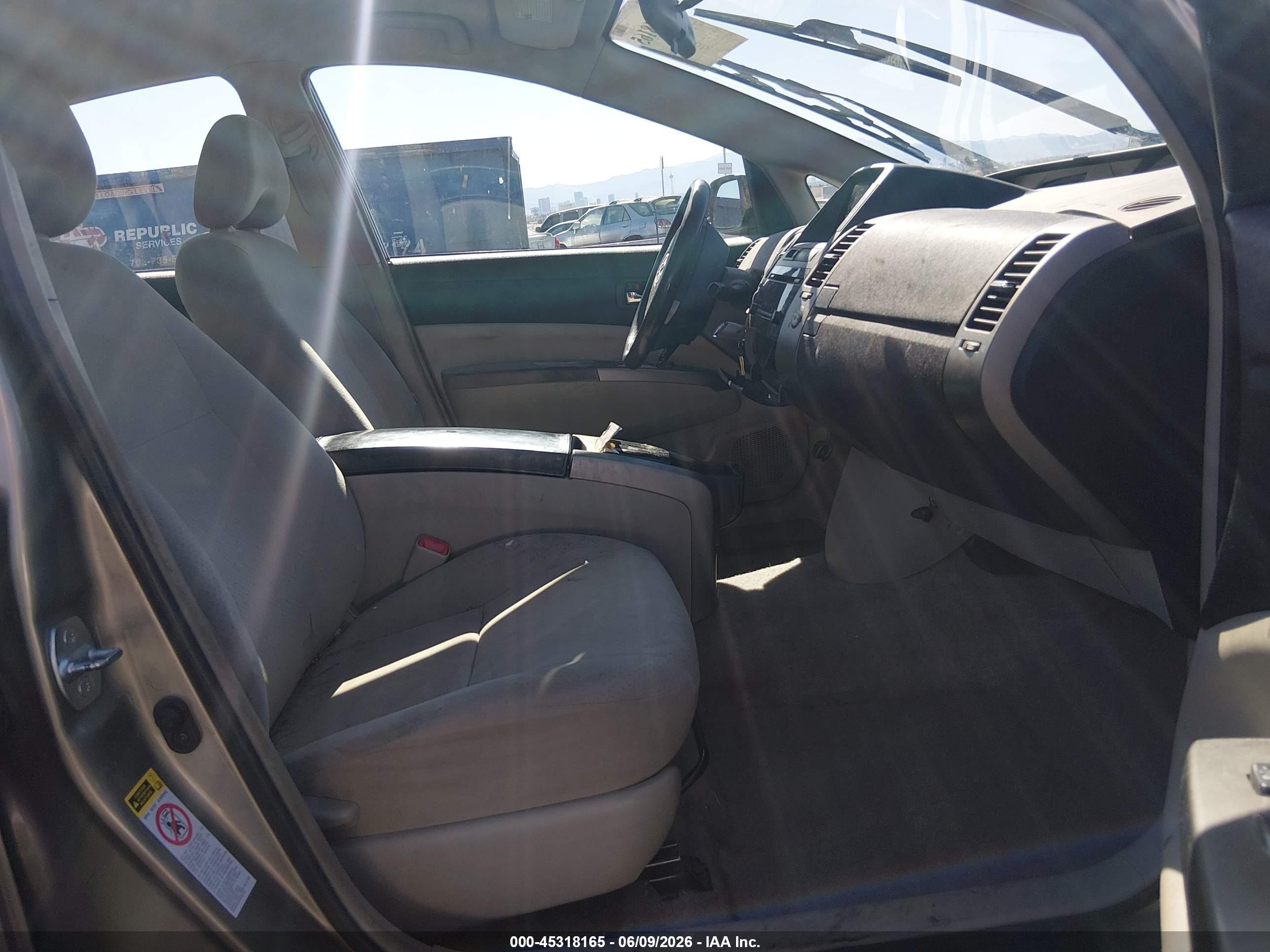2007 Toyota Prius   Gold vin: JTDKB20U973268152