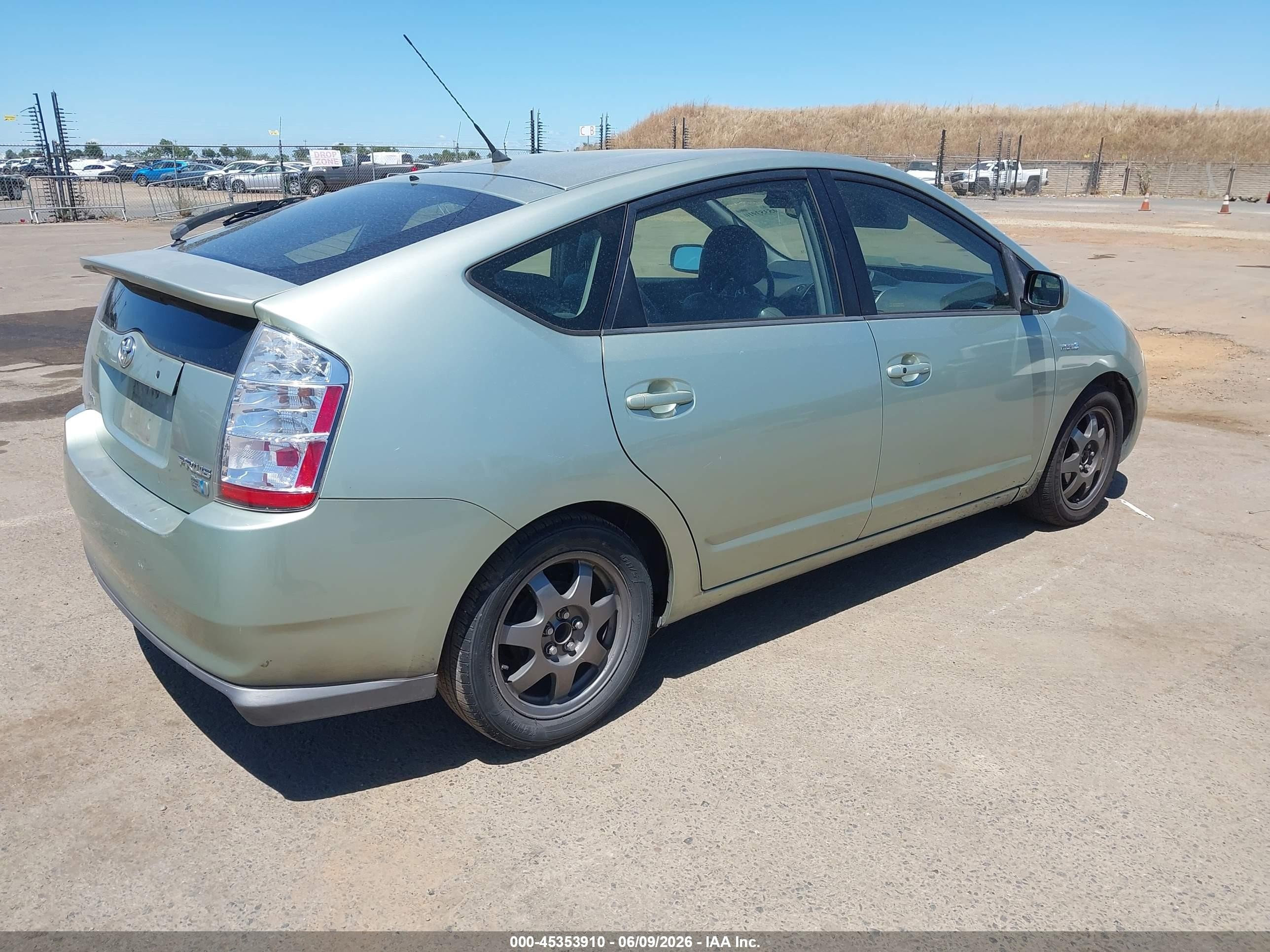 2007 Toyota Prius Touring Green vin: JTDKB20U973281564