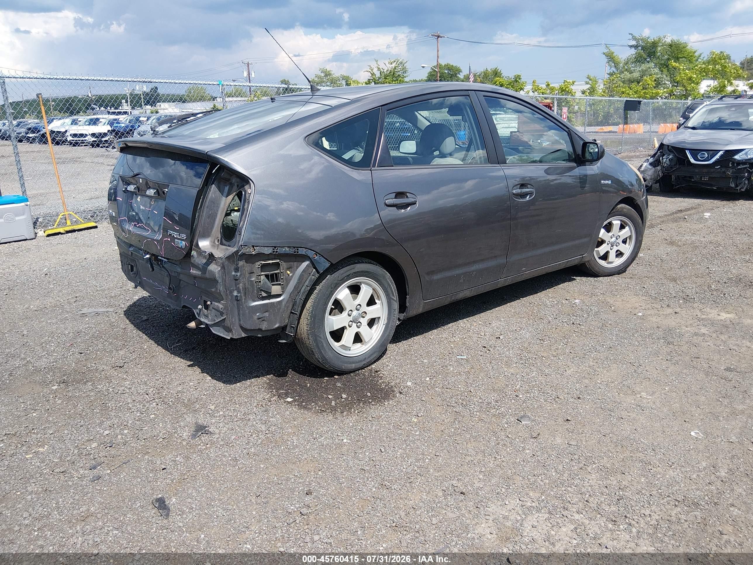 2007 Toyota Prius   Gray vin: JTDKB20U973294184
